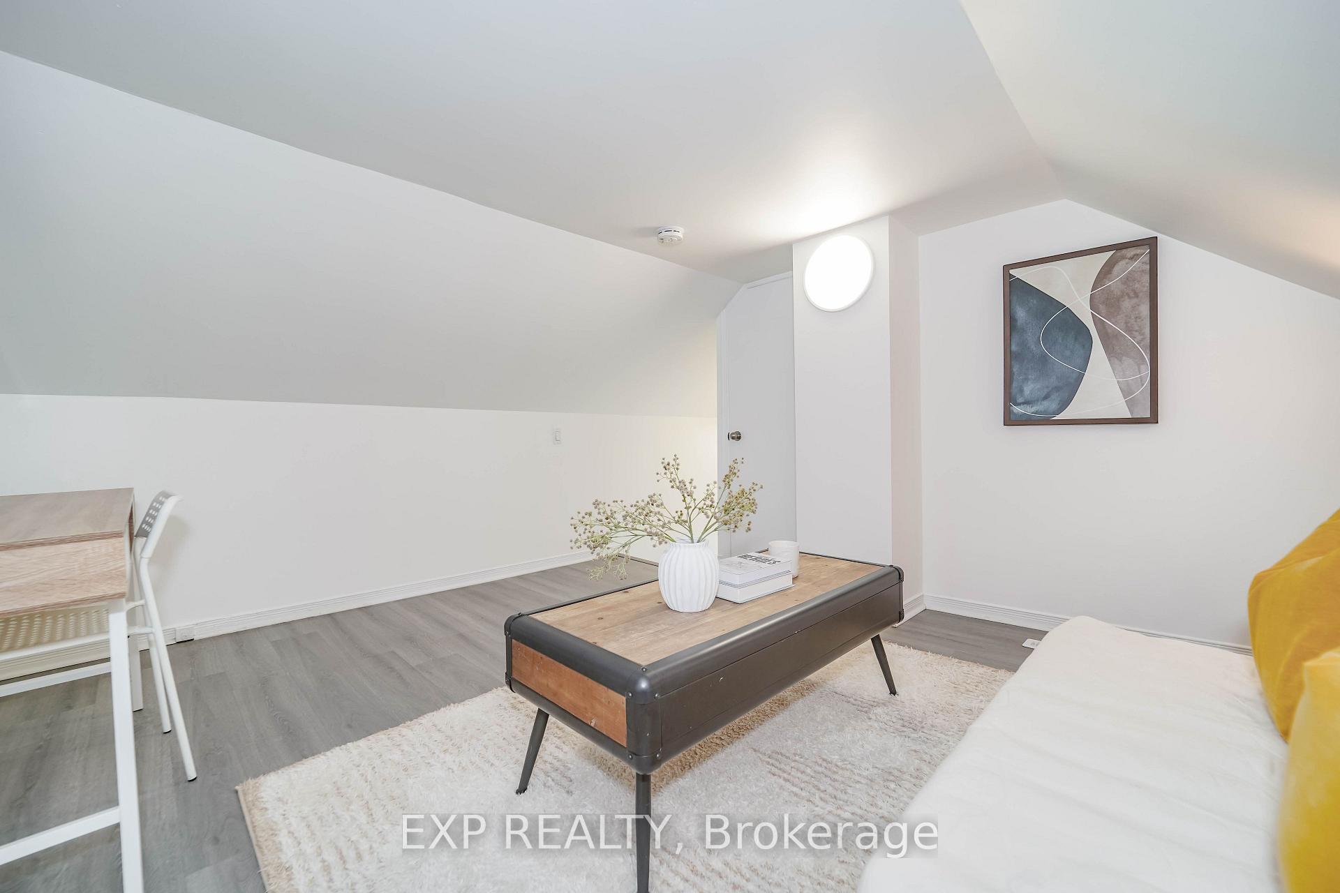 Photo 17 of Unit Upper, 47 Greendale Avenue, Toronto, Rockcliffe-Smythe — HOMEH