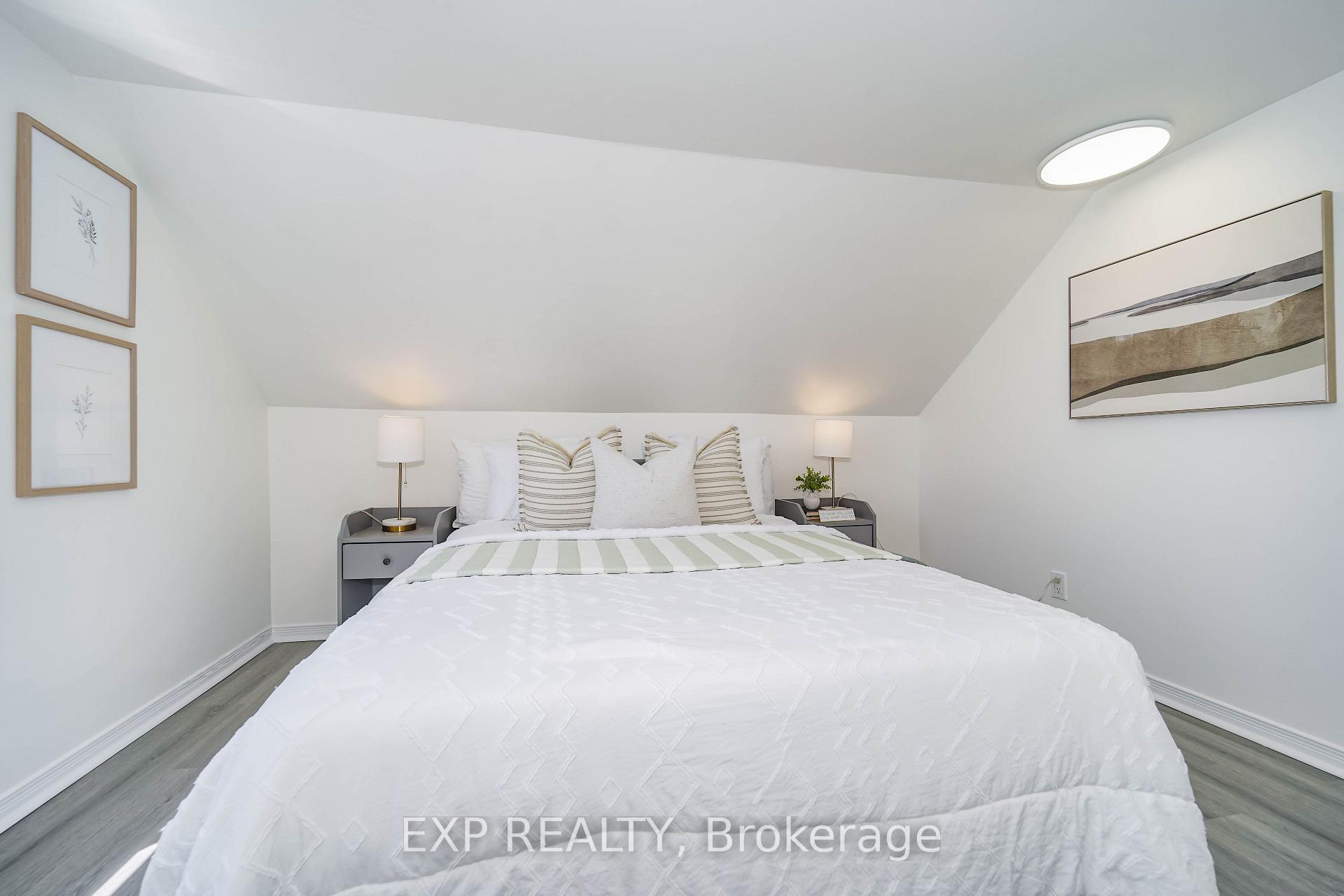 Photo 20 of Unit Upper, 47 Greendale Avenue, Toronto, Rockcliffe-Smythe — HOMEH