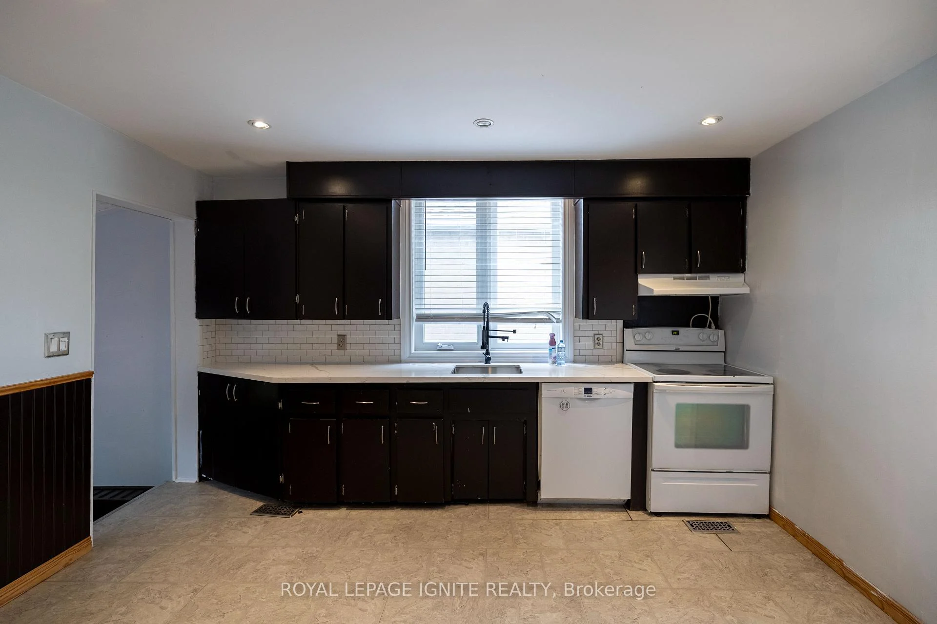 Photo 10 of 271 Conlins Road, Scarborough, Highland Creek — HOMEH