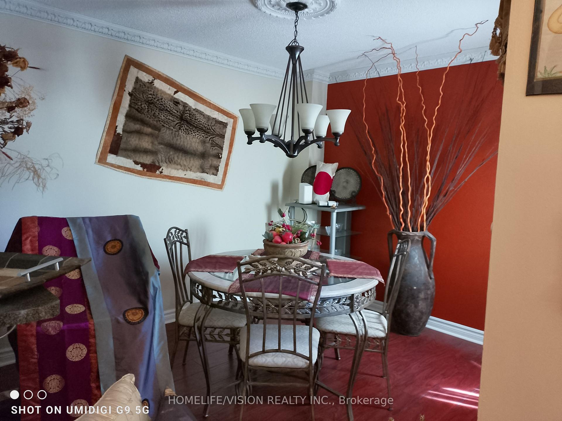 Photo 14 of 6 Laurie Shepway, North York, Don Valley Village — HOMEH