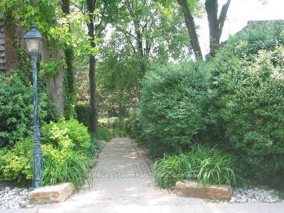 Photo 17 of 6 Laurie Shepway, North York, Don Valley Village — HOMEH