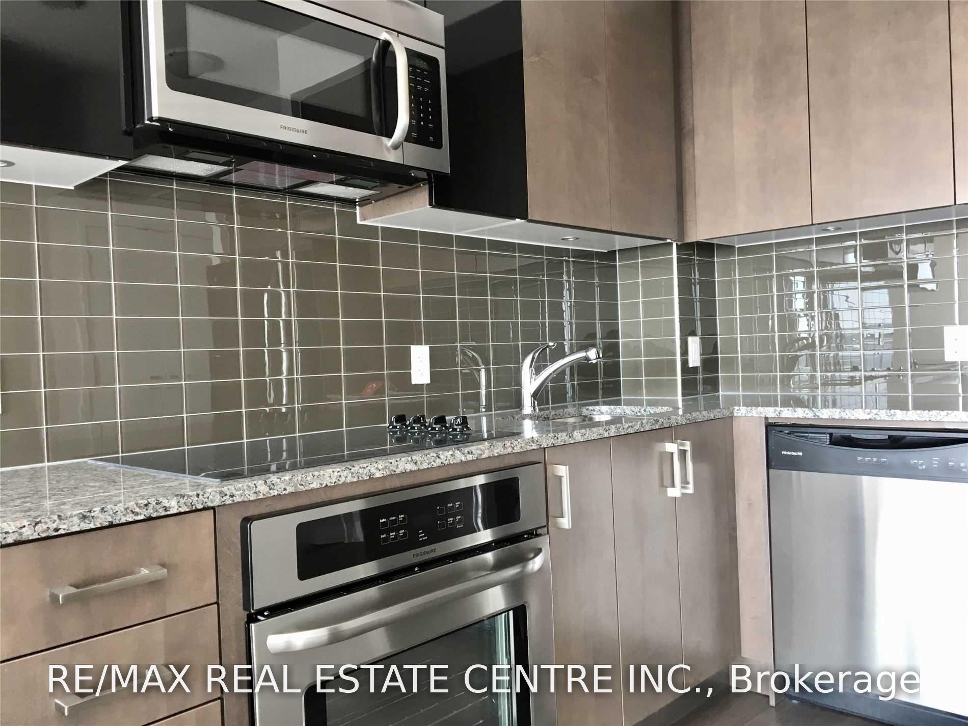 Photo 4 of Unit 2519, 98 Lillian Street, Toronto, Mount Pleasant West — HOMEH
