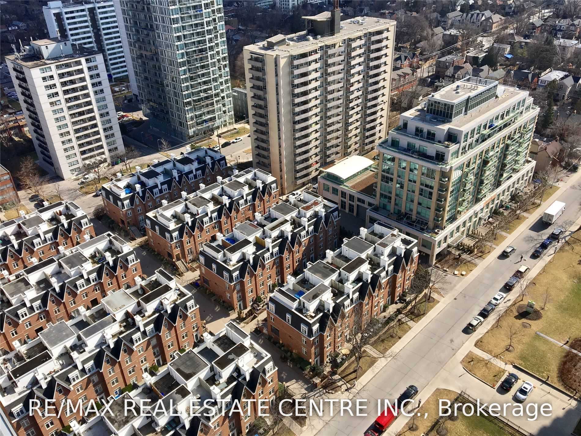 Photo 8 of Unit 2519, 98 Lillian Street, Toronto, Mount Pleasant West — HOMEH