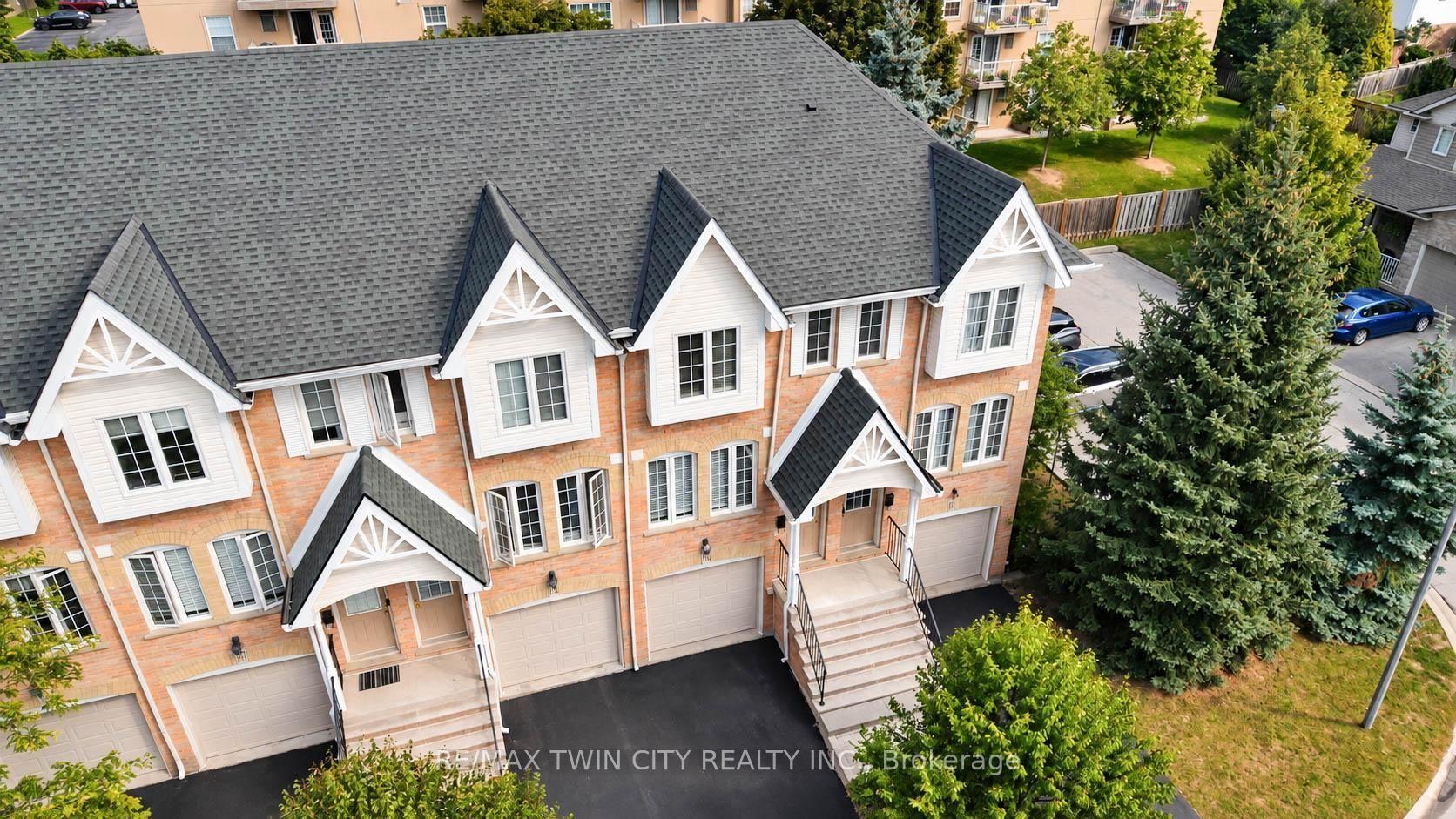 Photo 3 of Unit 105, 3480 Upper Middle Road, Burlington, Palmer — HOMEH
