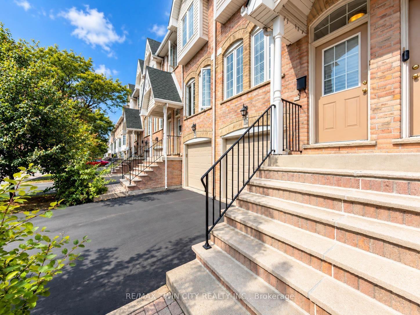 Photo 4 of Unit 105, 3480 Upper Middle Road, Burlington, Palmer — HOMEH