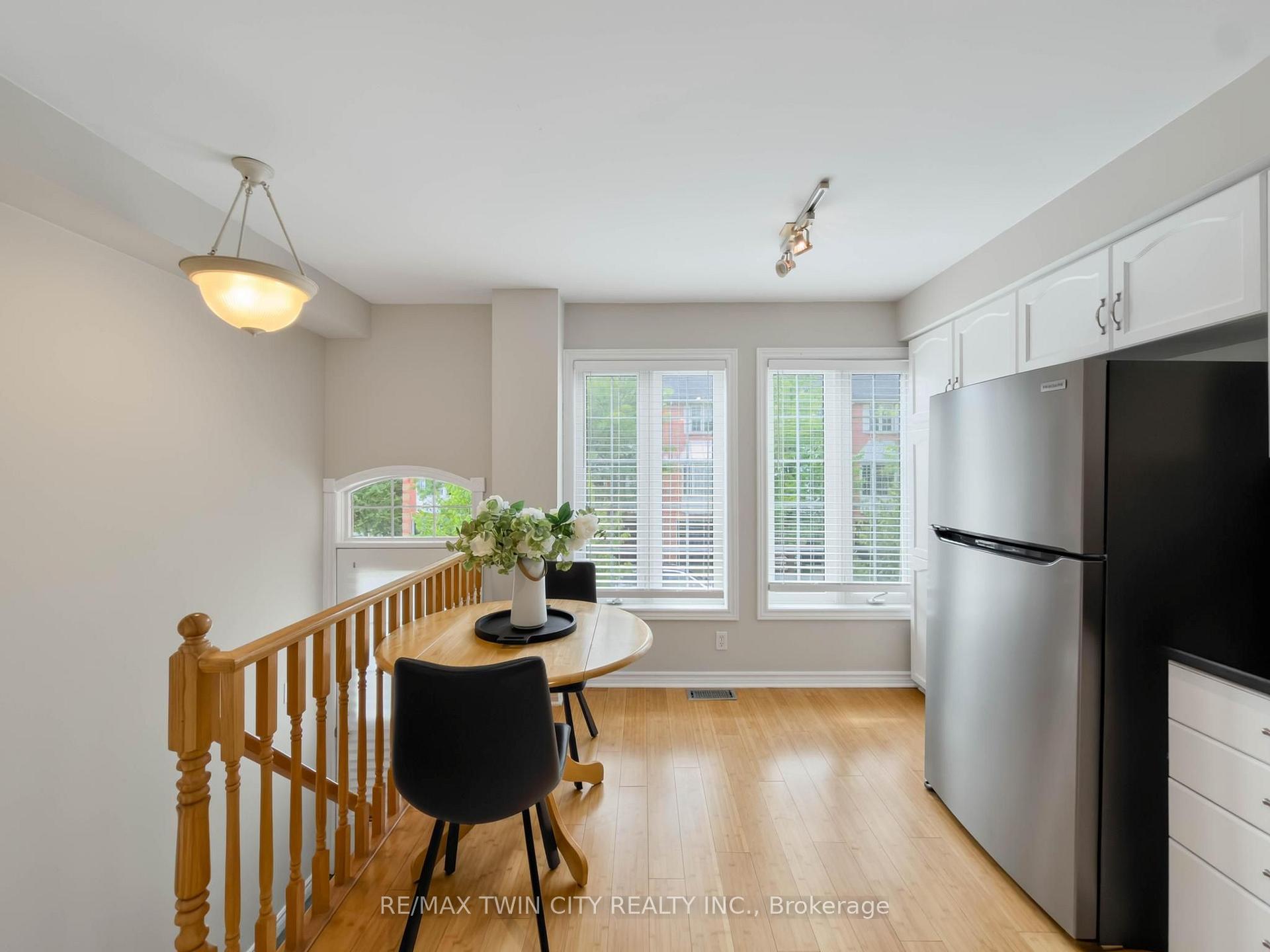 Photo 9 of Unit 105, 3480 Upper Middle Road, Burlington, Palmer — HOMEH
