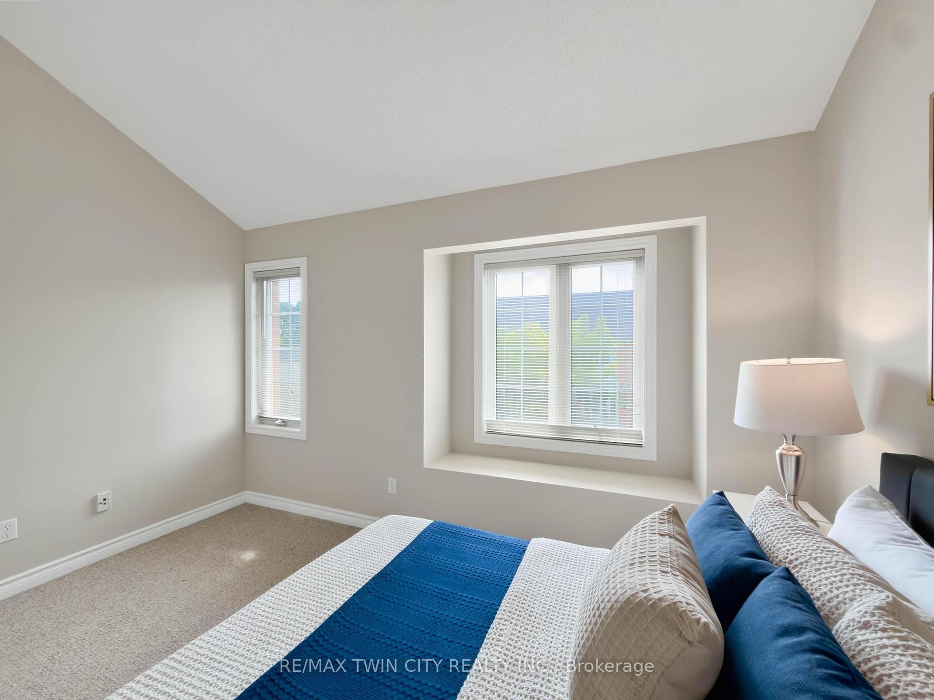 Photo 28 of Unit 105, 3480 Upper Middle Road, Burlington, Palmer — HOMEH