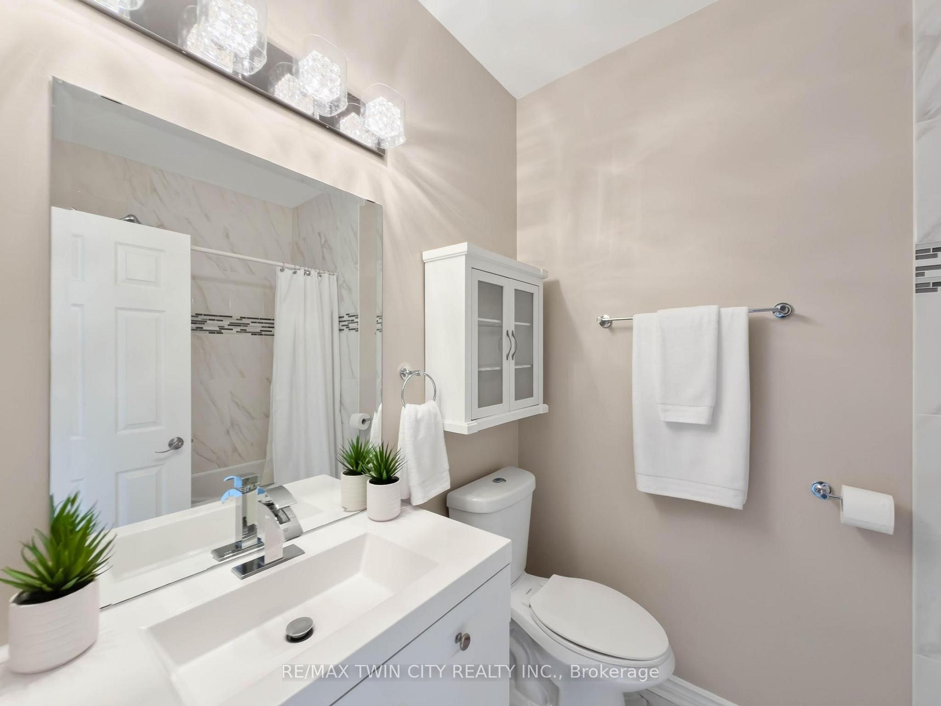 Photo 29 of Unit 105, 3480 Upper Middle Road, Burlington, Palmer — HOMEH