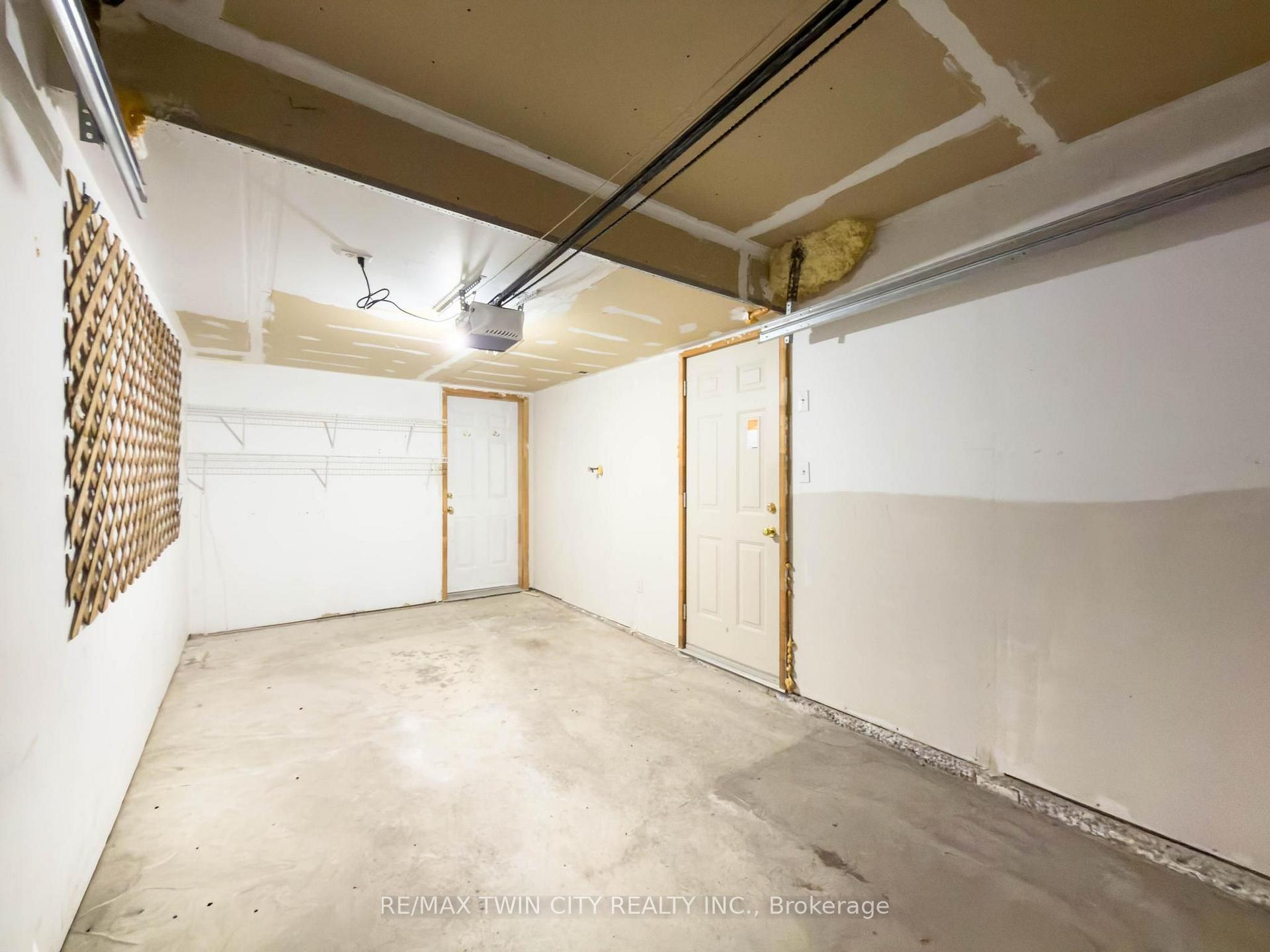 Photo 35 of Unit 105, 3480 Upper Middle Road, Burlington, Palmer — HOMEH