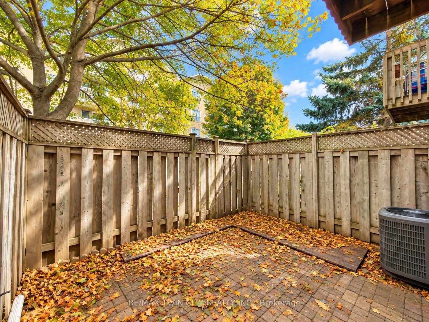 Photo 38 of Unit 105, 3480 Upper Middle Road, Burlington, Palmer — HOMEH