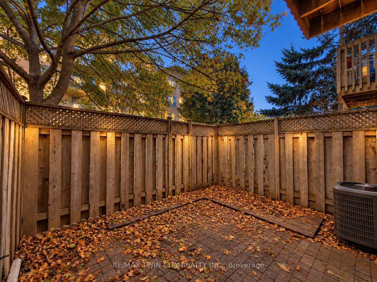 Photo 39 of Unit 105, 3480 Upper Middle Road, Burlington, Palmer — HOMEH