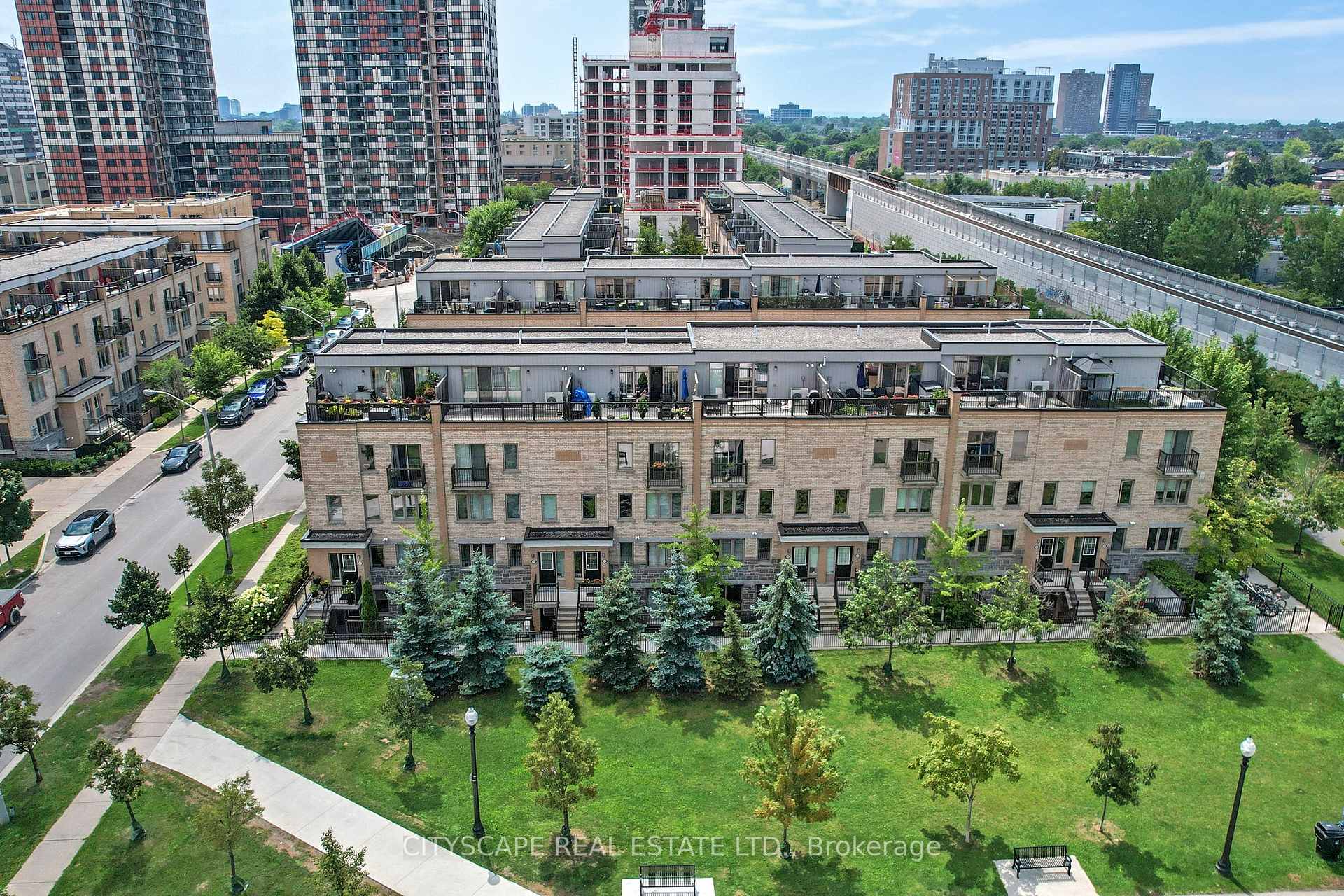 Photo 6 of Unit 116, 9 Foundry Avenue, Toronto, Dovercourt-Wallace Emerson-Junction — HOMEH