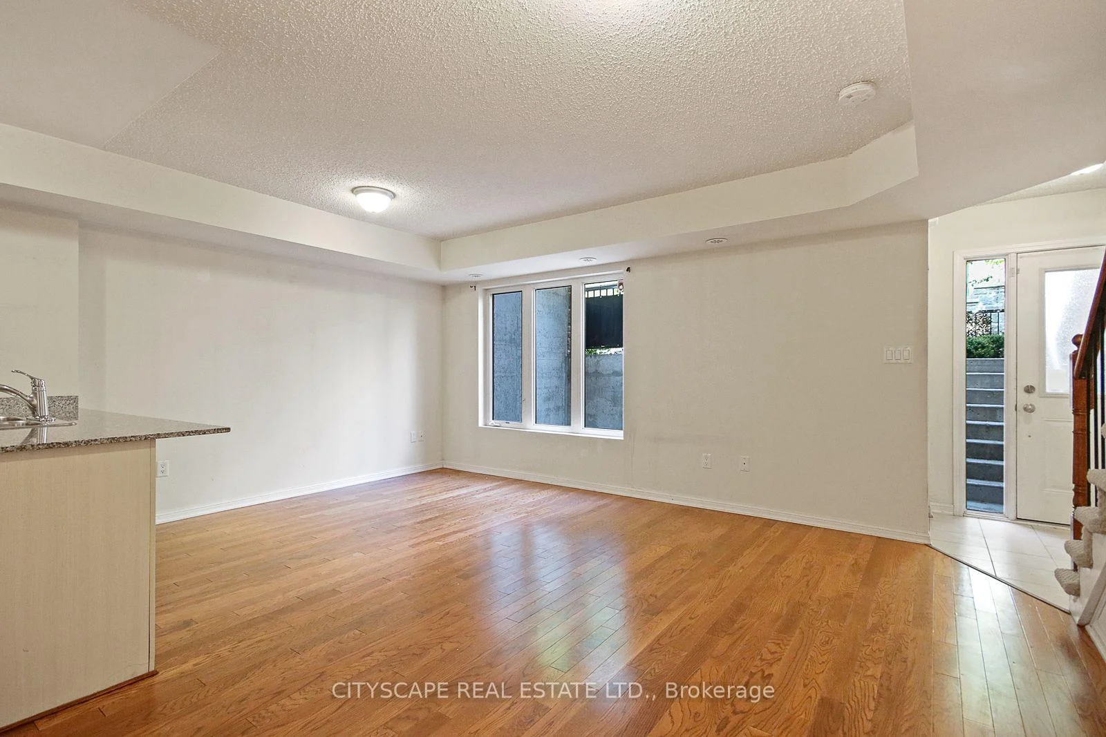 Photo 28 of Unit 116, 9 Foundry Avenue, Toronto, Dovercourt-Wallace Emerson-Junction — HOMEH