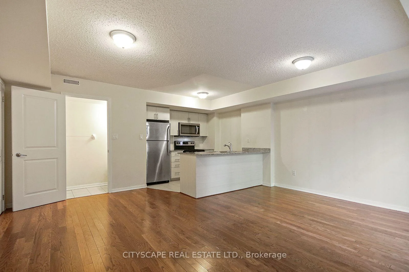 Photo 32 of Unit 116, 9 Foundry Avenue, Toronto, Dovercourt-Wallace Emerson-Junction — HOMEH