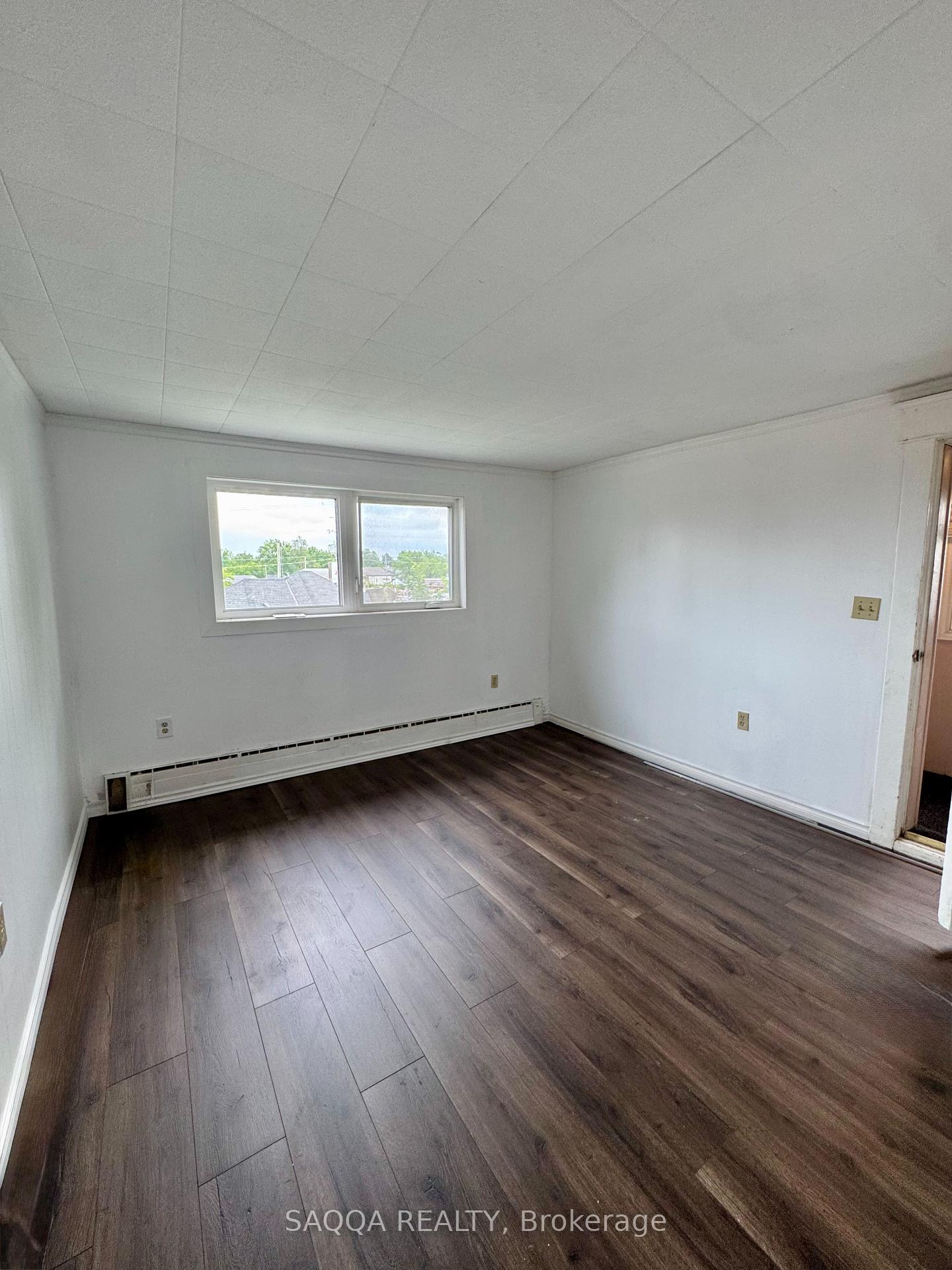 Photo 3 of Unit Upper, 100 Niagara Street, St. Catharines, E. Chester — HOMEH