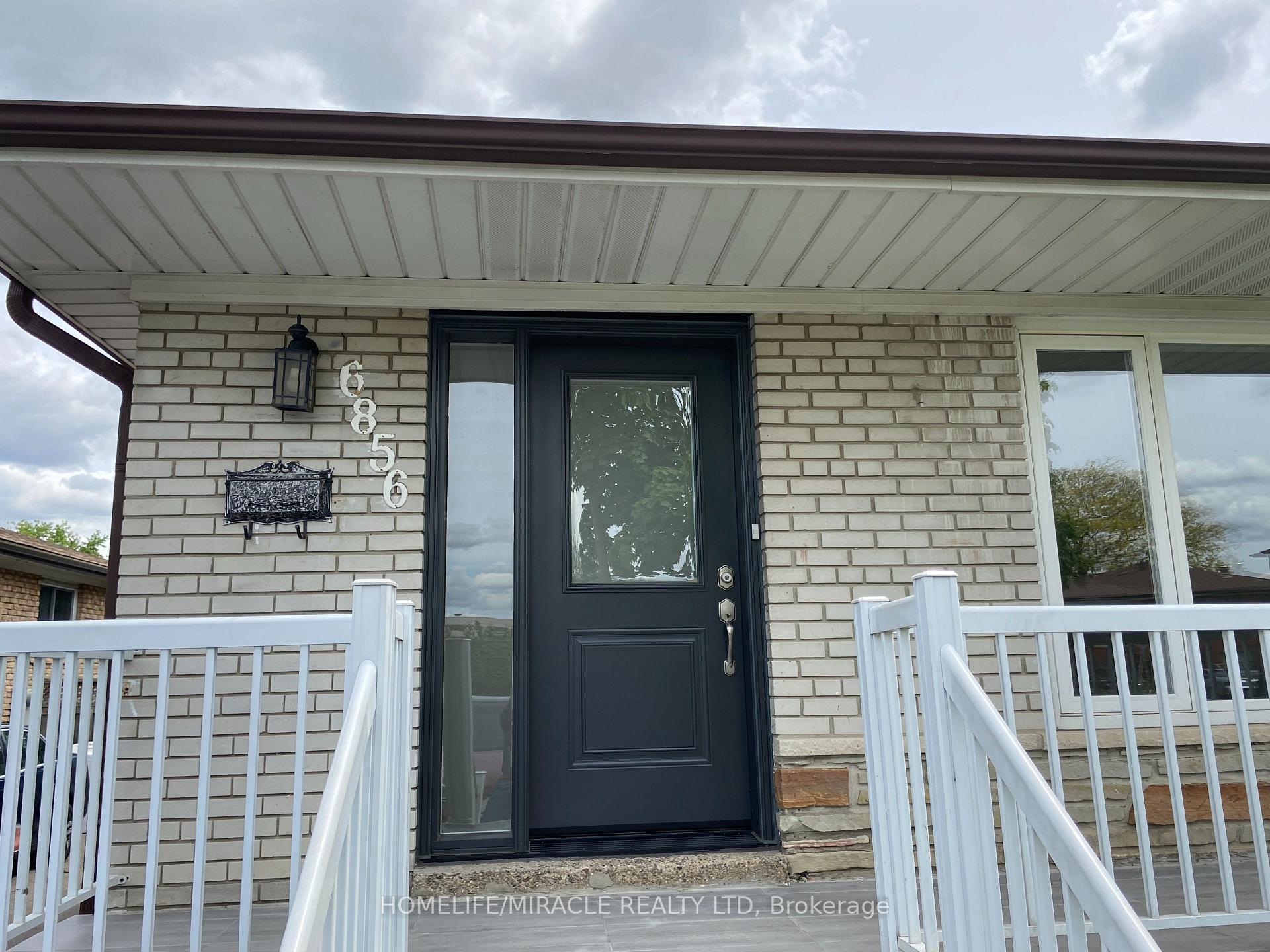 Photo 1 of 6856 Darcel Avenue, Mississauga, Malton — HOMEH