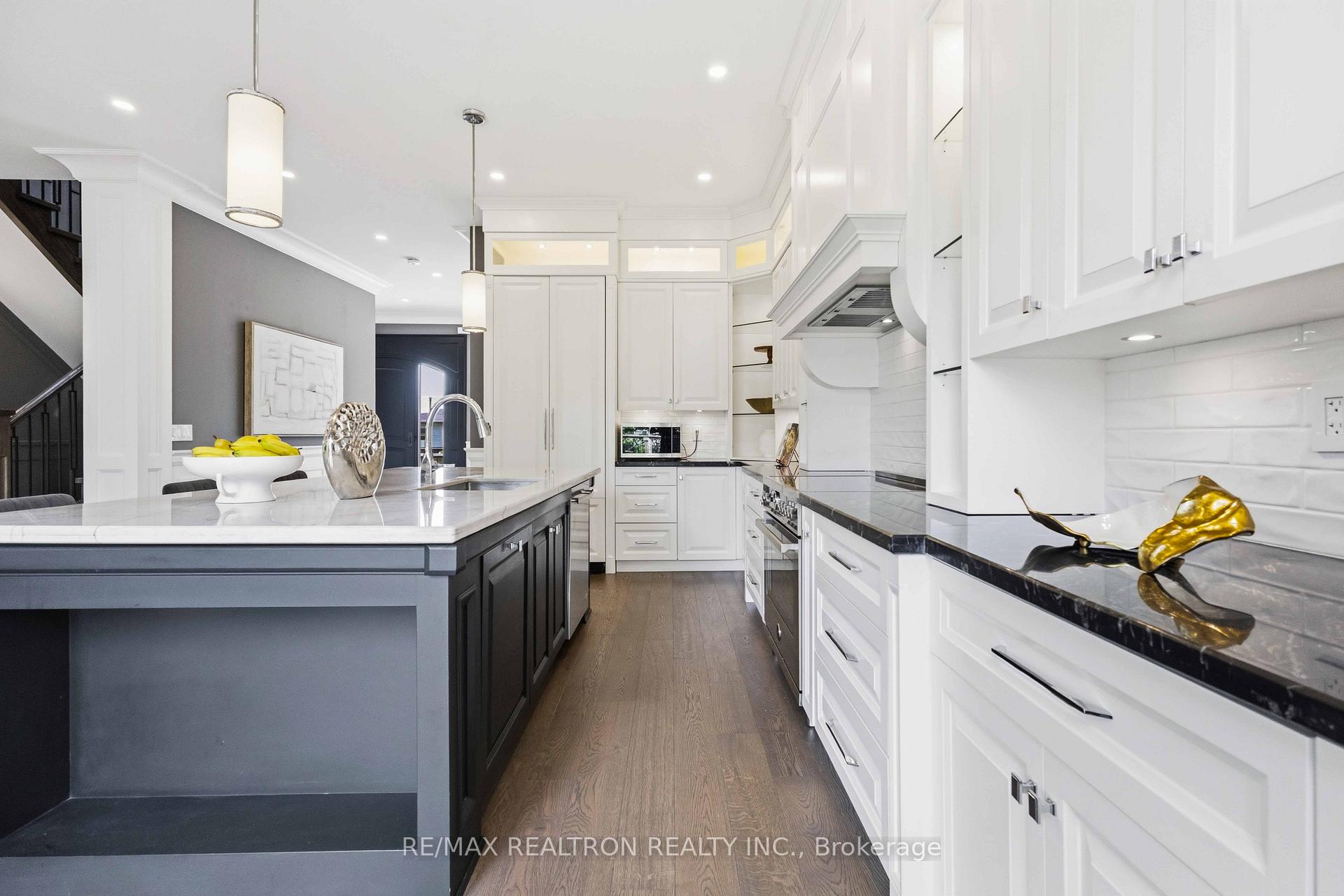 Photo 18 of 809 Fairview Avenue, Pickering, Bay Ridges — HOMEH