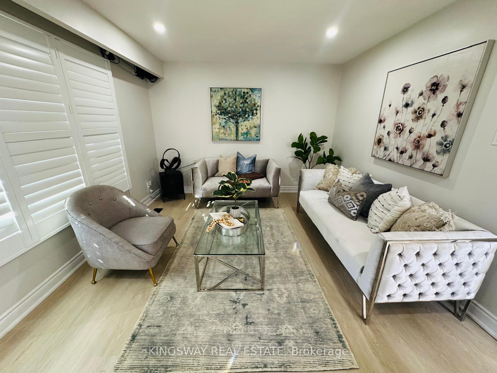 Photo 6 of 35 Silver Aspen Crescent, Kitchener, Forest Heights — HOMEH