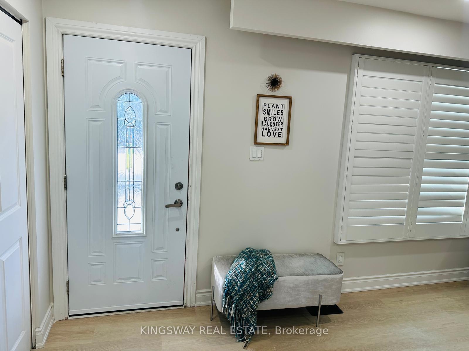 Photo 10 of 35 Silver Aspen Crescent, Kitchener, Forest Heights — HOMEH