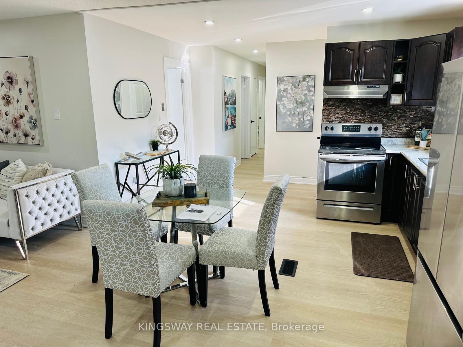 Photo 11 of 35 Silver Aspen Crescent, Kitchener, Forest Heights — HOMEH