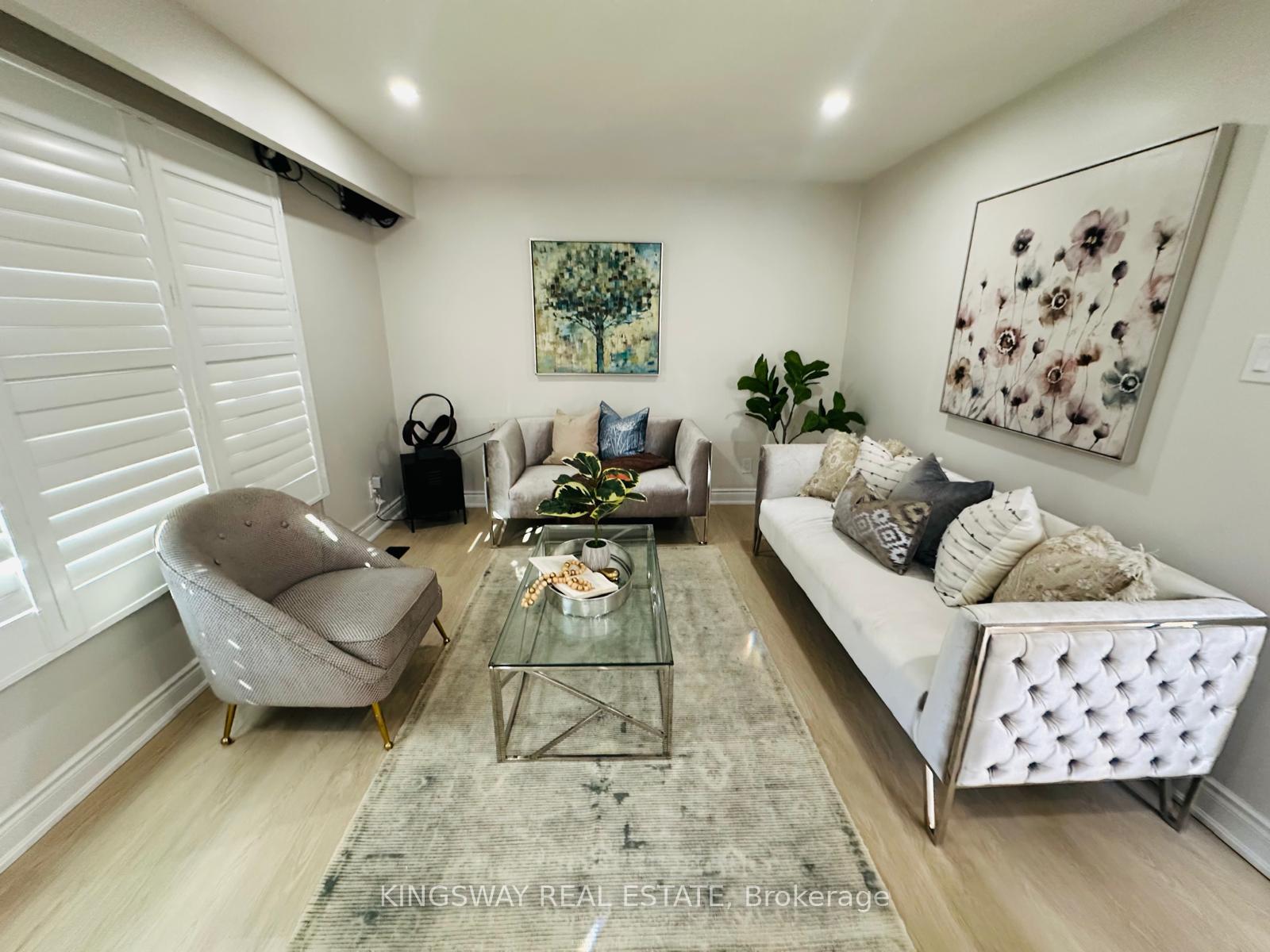 Photo 15 of 35 Silver Aspen Crescent, Kitchener, Forest Heights — HOMEH