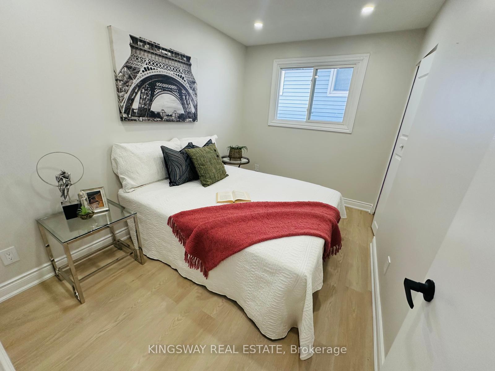 Photo 20 of 35 Silver Aspen Crescent, Kitchener, Forest Heights — HOMEH