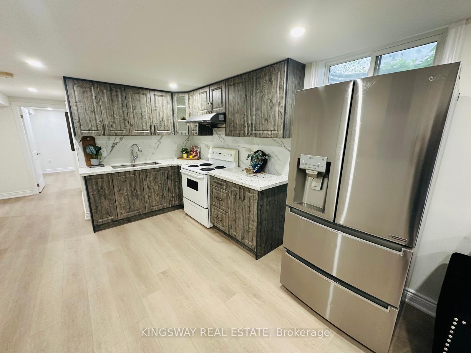 Photo 29 of 35 Silver Aspen Crescent, Kitchener, Forest Heights — HOMEH