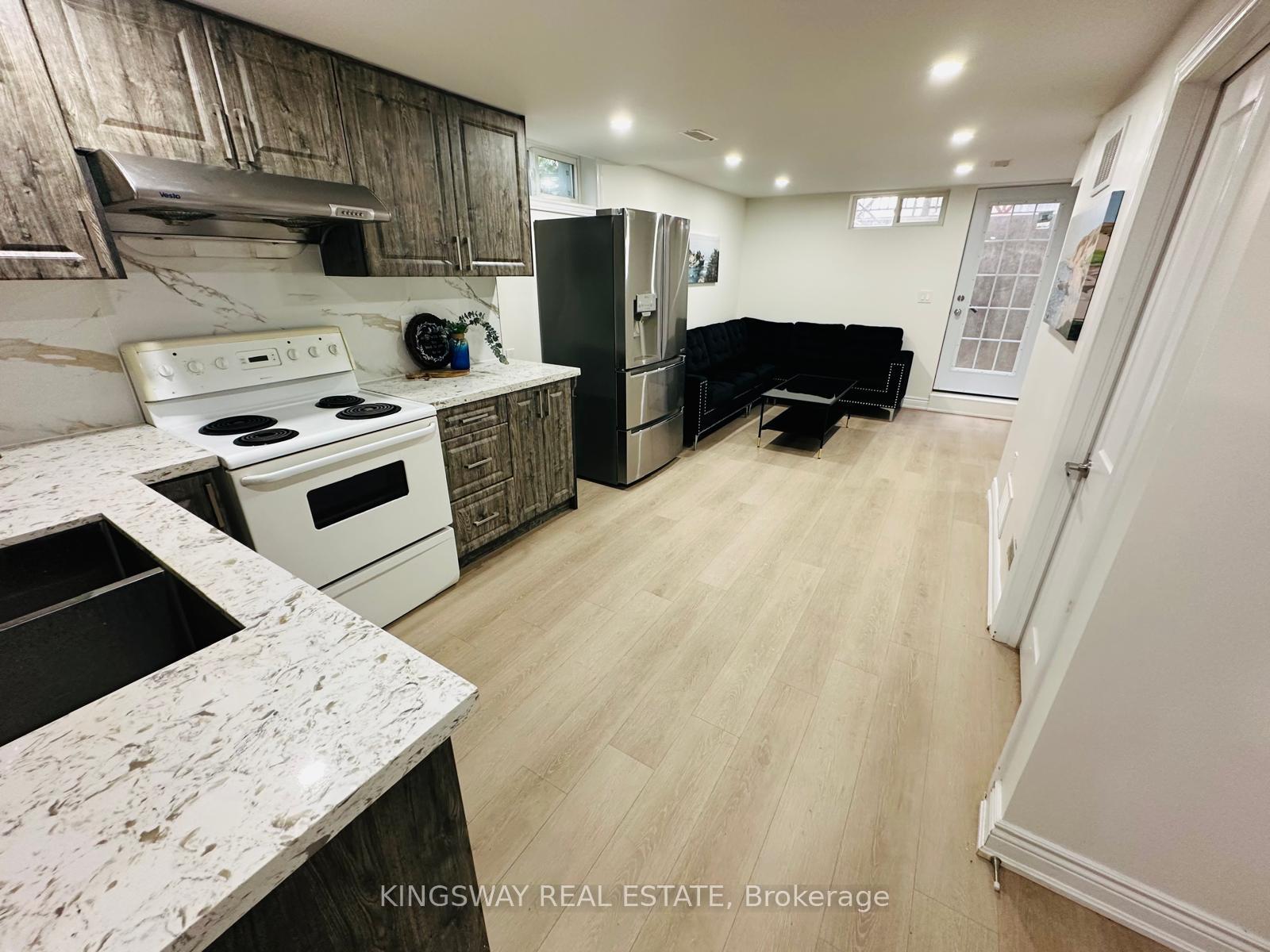 Photo 30 of 35 Silver Aspen Crescent, Kitchener, Forest Heights — HOMEH