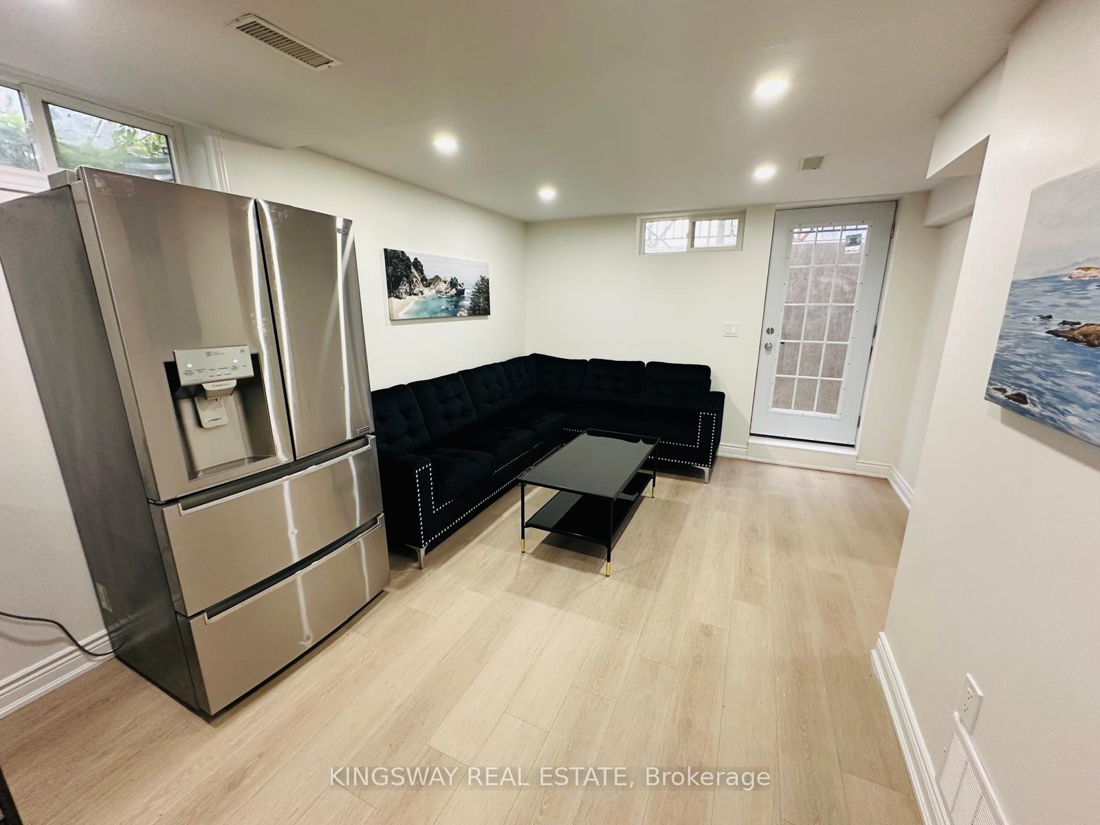 Photo 31 of 35 Silver Aspen Crescent, Kitchener, Forest Heights — HOMEH