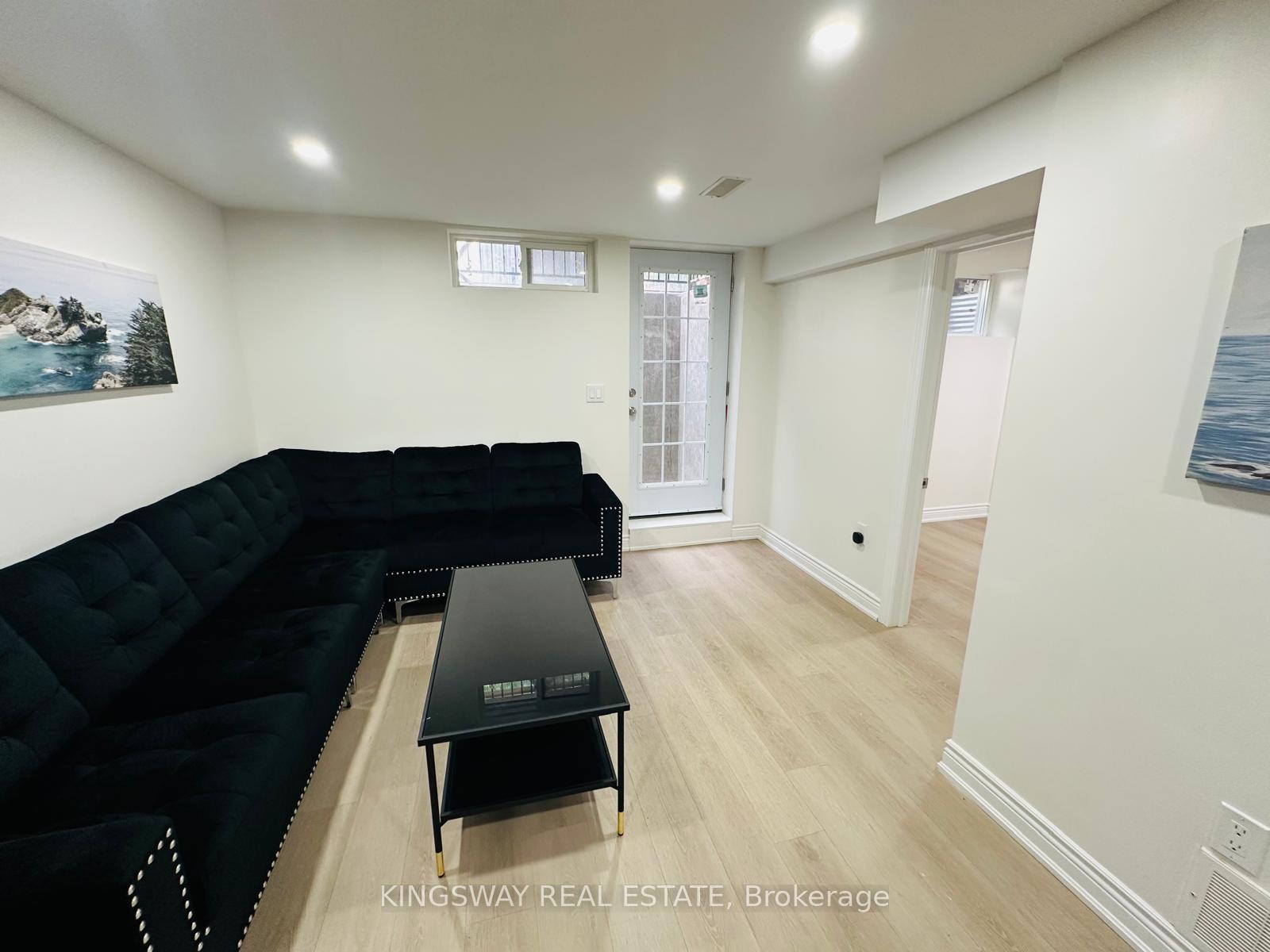 Photo 32 of 35 Silver Aspen Crescent, Kitchener, Forest Heights — HOMEH