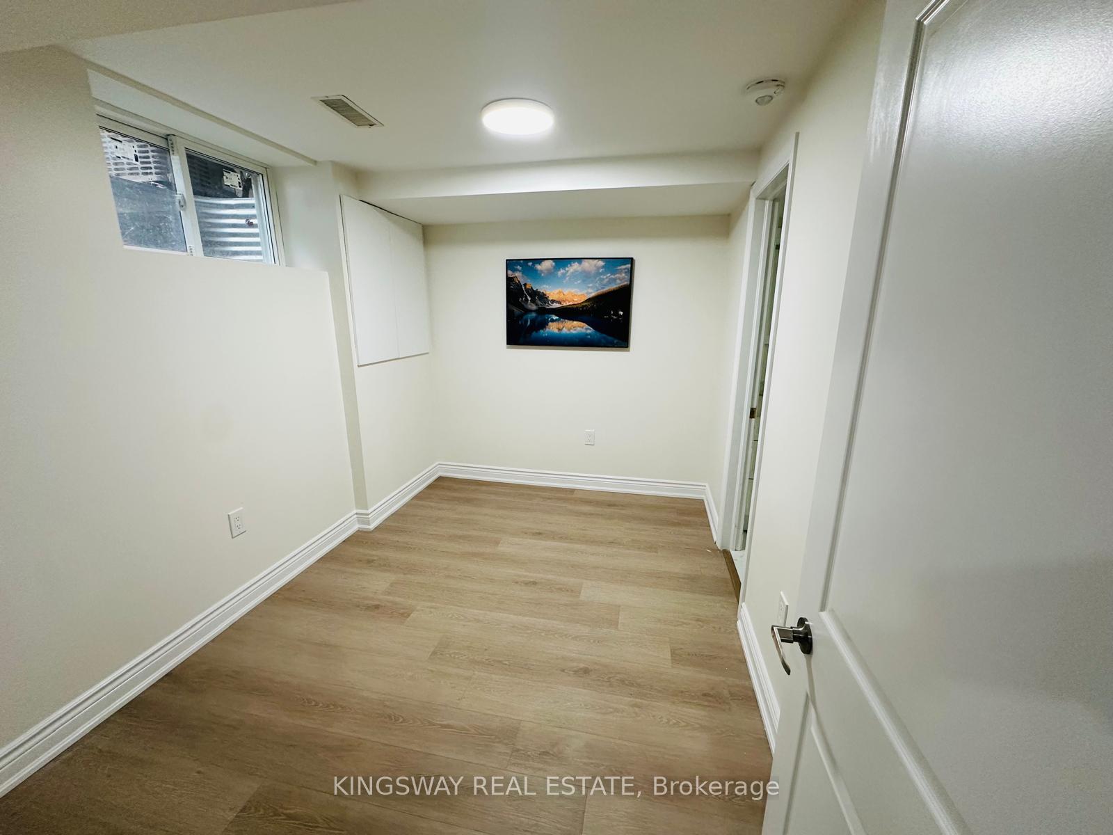 Photo 33 of 35 Silver Aspen Crescent, Kitchener, Forest Heights — HOMEH