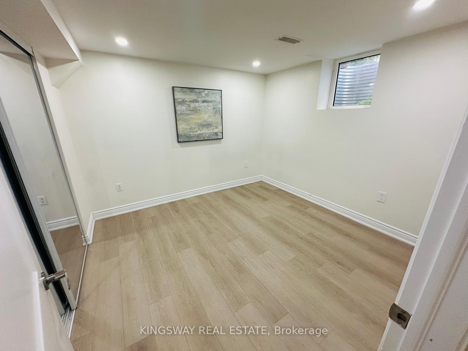 Photo 36 of 35 Silver Aspen Crescent, Kitchener, Forest Heights — HOMEH