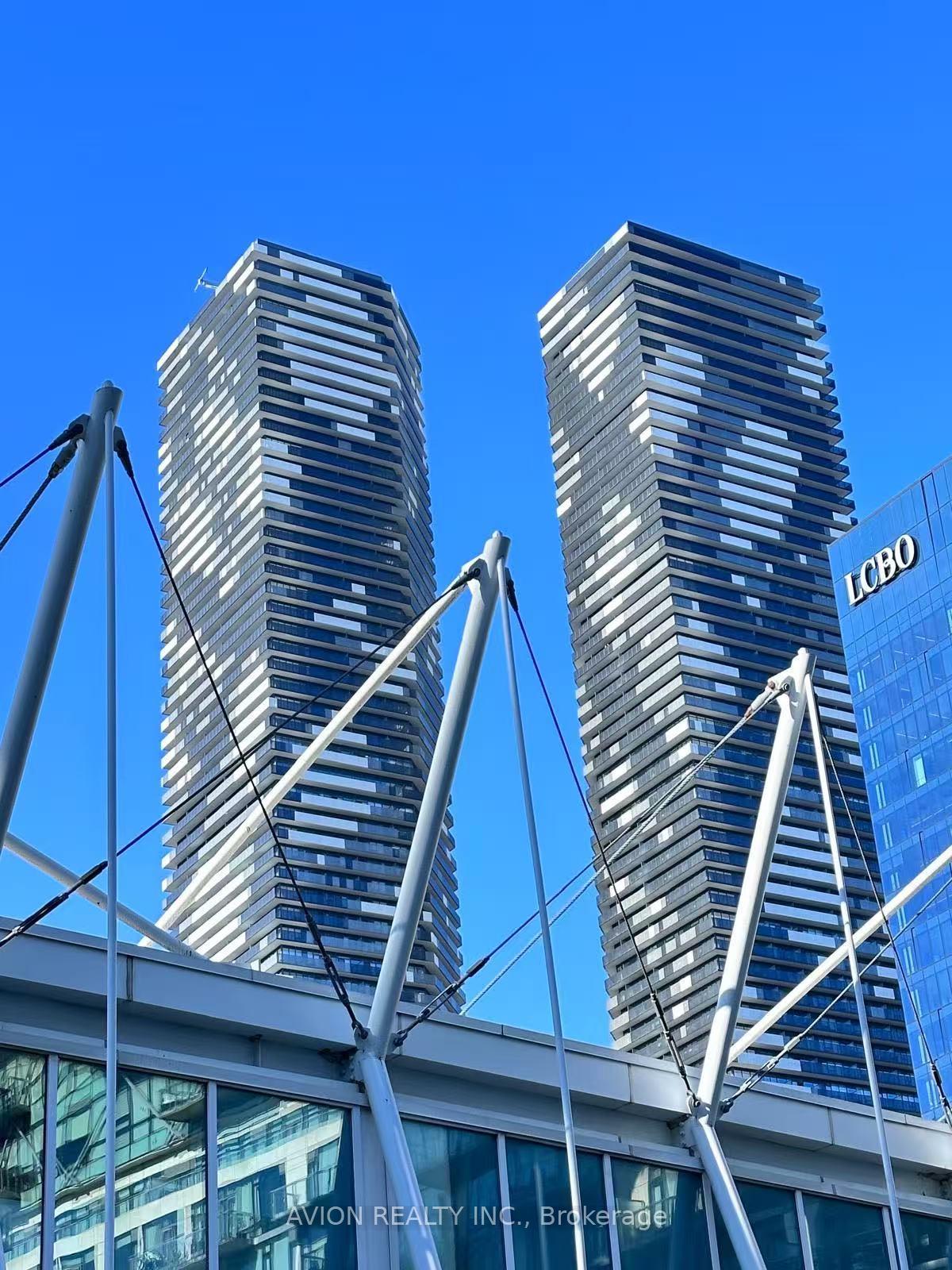 Photo 3 of Unit 5710, 55 Cooper Street, Toronto, Waterfront Communities — HOMEH