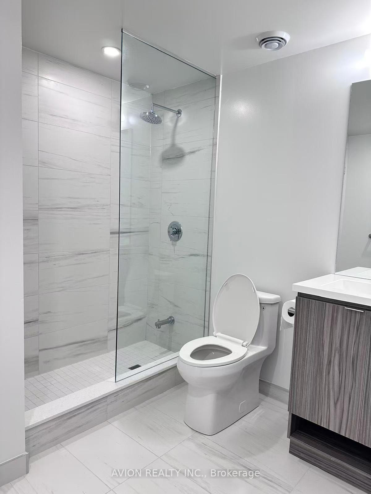 Photo 12 of Unit 5710, 55 Cooper Street, Toronto, Waterfront Communities — HOMEH