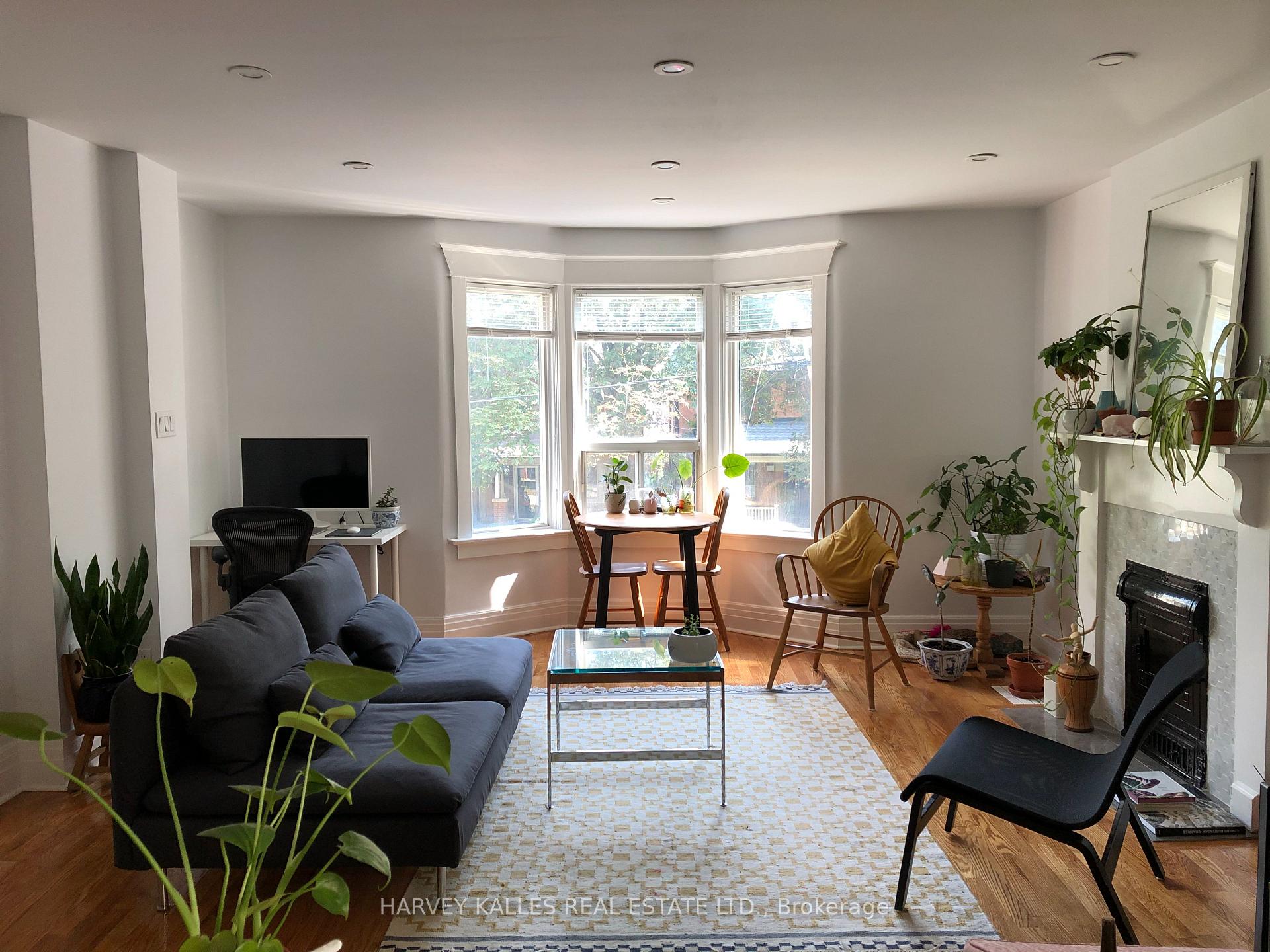 Photo 2 of Unit Upper, 226 Ashworth Avenue, Toronto, Wychwood — HOMEH