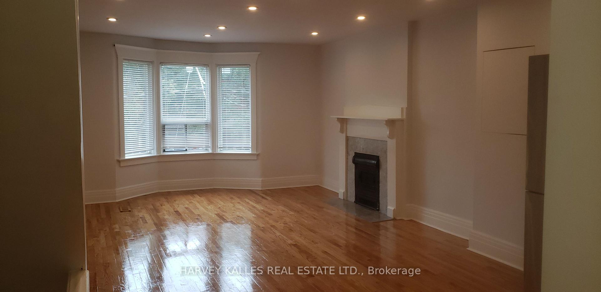 Photo 4 of Unit Upper, 226 Ashworth Avenue, Toronto, Wychwood — HOMEH