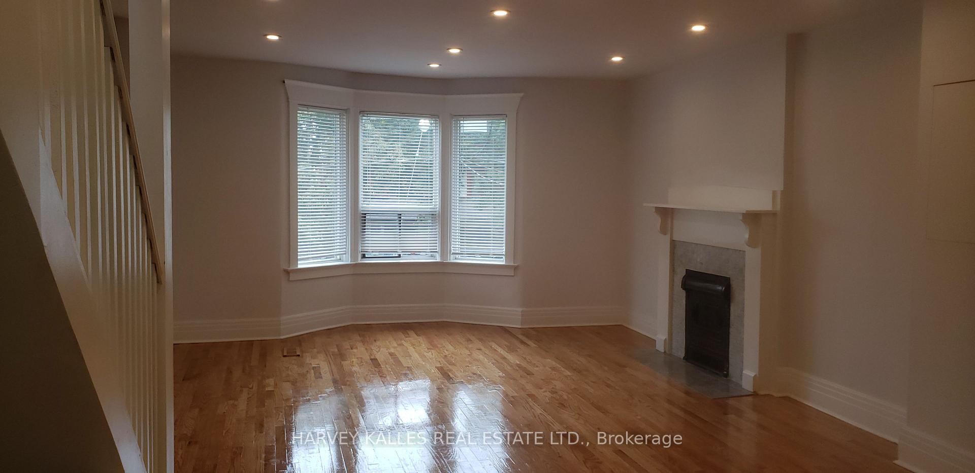 Photo 5 of Unit Upper, 226 Ashworth Avenue, Toronto, Wychwood — HOMEH