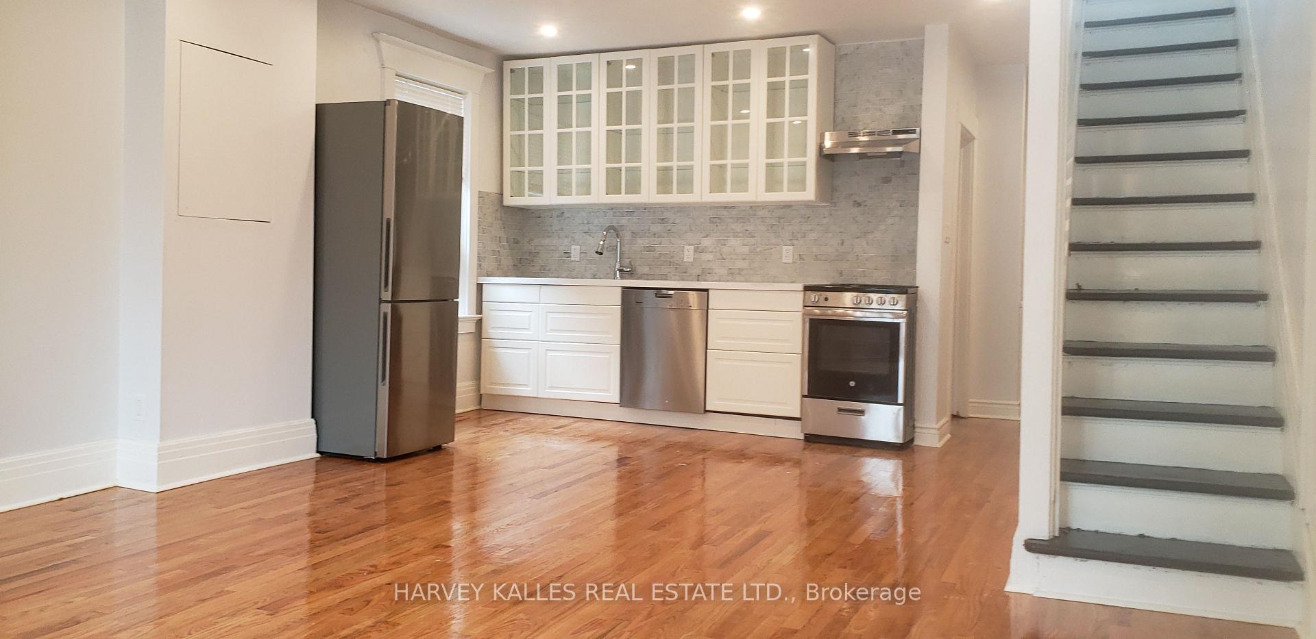 Photo 8 of Unit Upper, 226 Ashworth Avenue, Toronto, Wychwood — HOMEH
