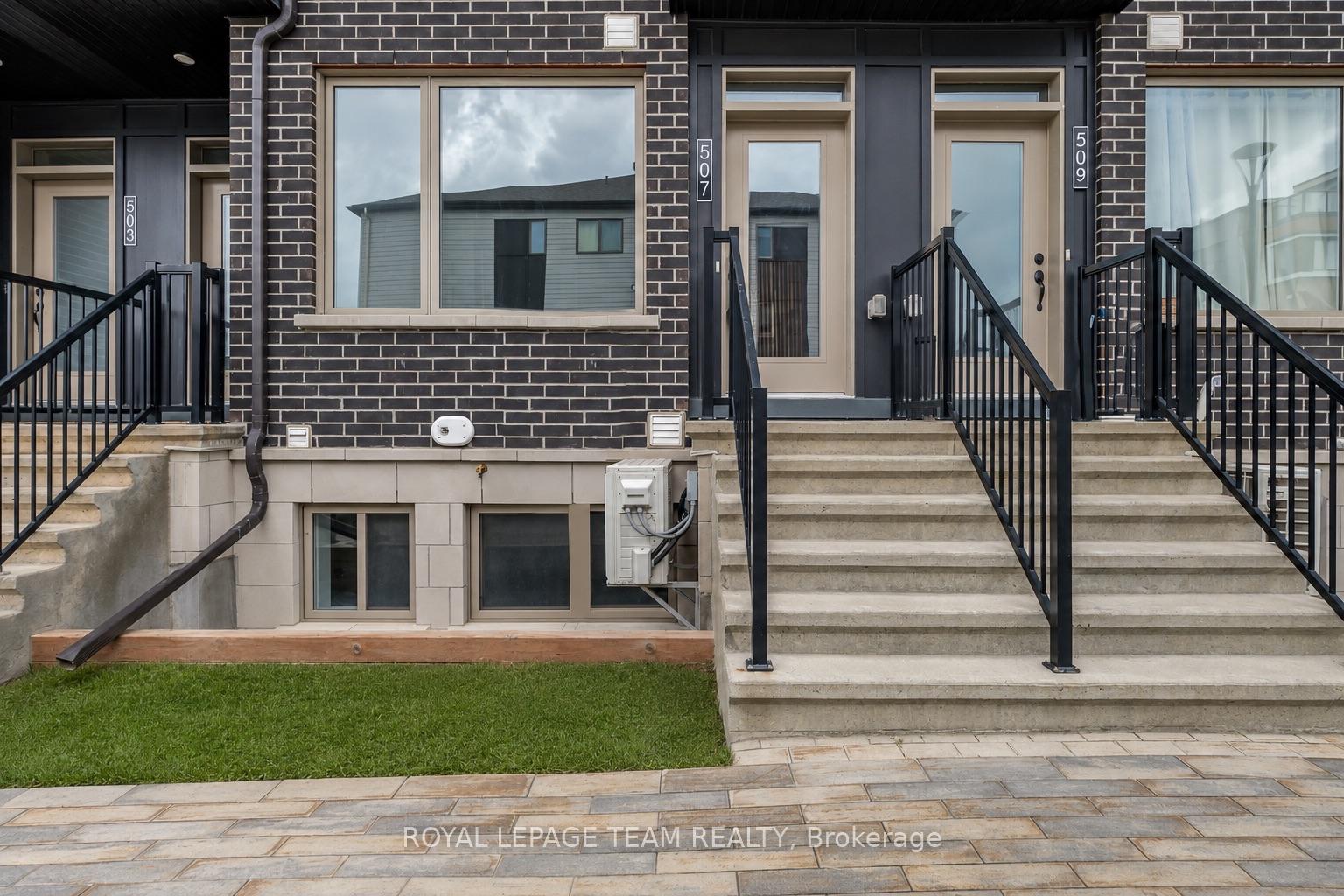 Photo 3 of 507 Takamose Private, Ottawa, CFB Rockcliffe and Area — HOMEH