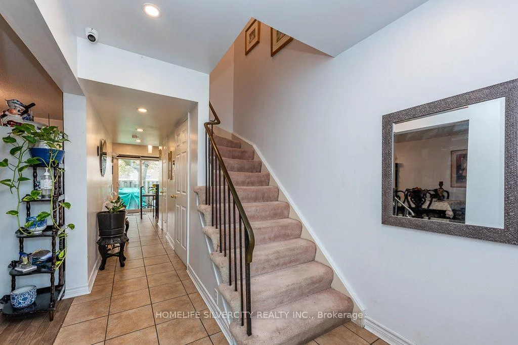 Photo 14 of Unit 36, 900 Central Park Drive, Brampton, Northgate — HOMEH
