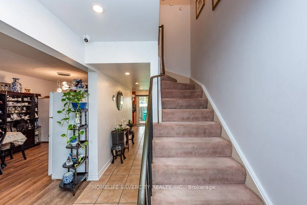 Photo 16 of Unit 36, 900 Central Park Drive, Brampton, Northgate — HOMEH