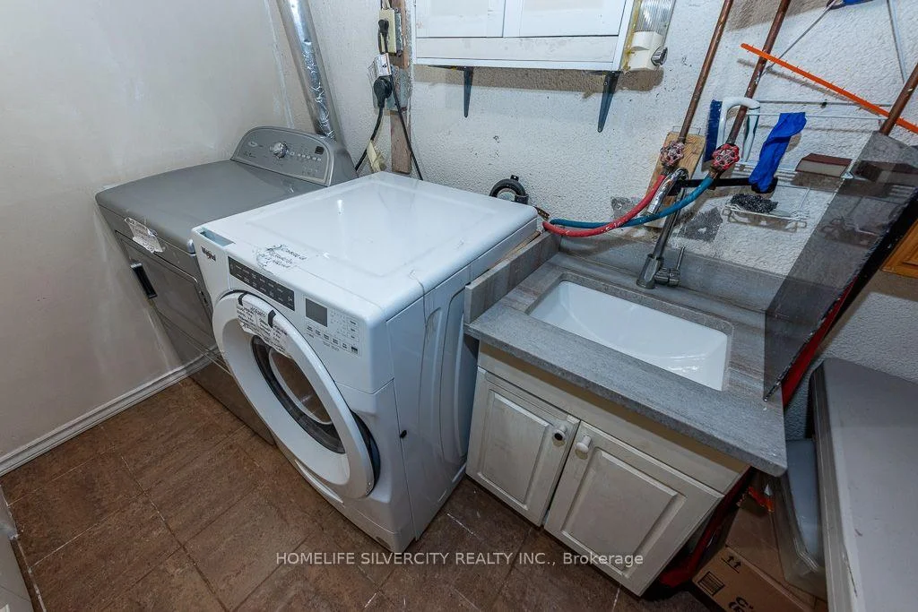 Photo 47 of Unit 36, 900 Central Park Drive, Brampton, Northgate — HOMEH