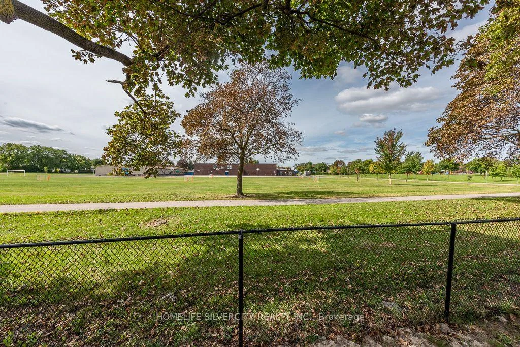 Photo 52 of Unit 36, 900 Central Park Drive, Brampton, Northgate — HOMEH