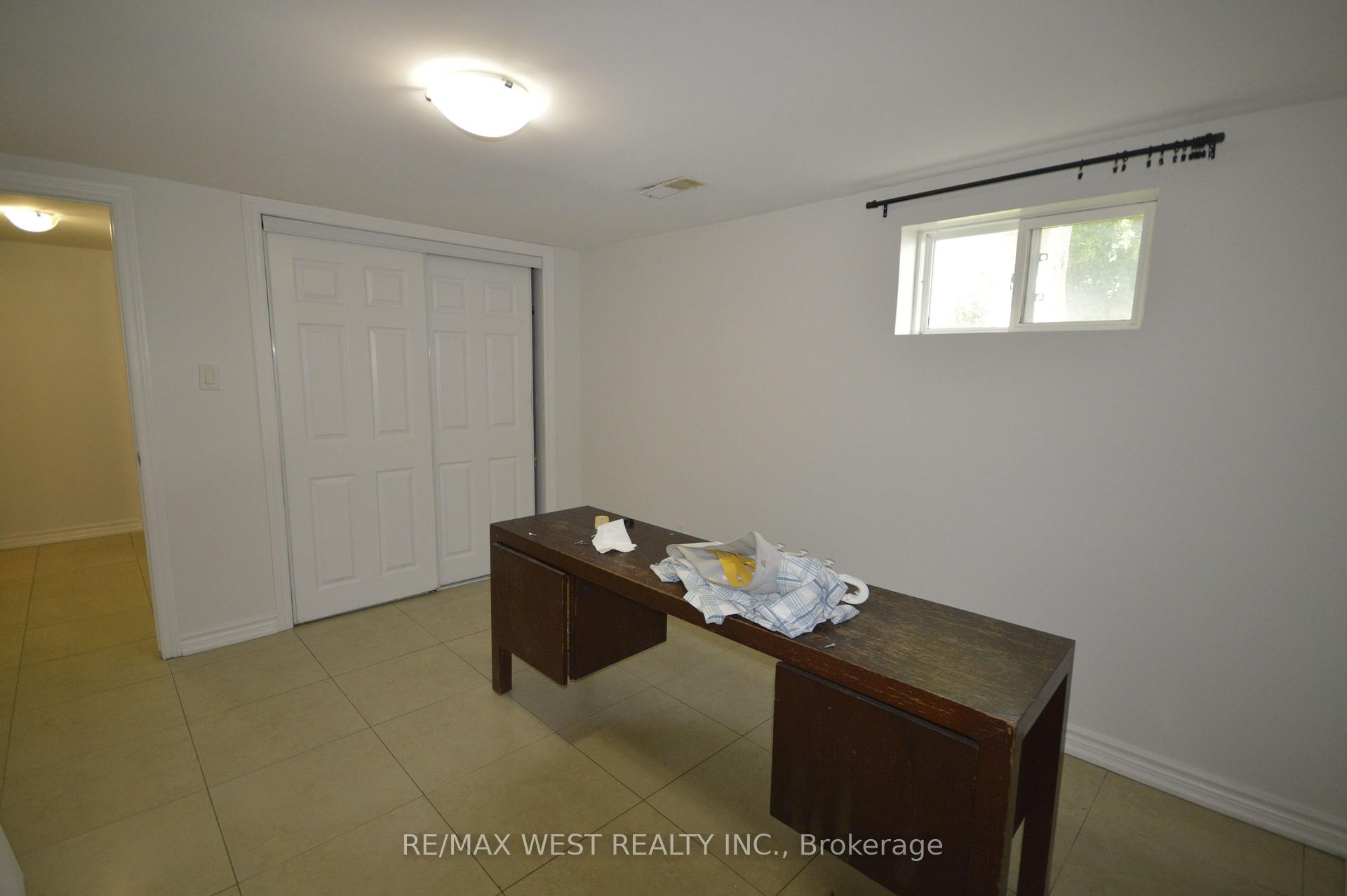 Photo 27 of 32 Axsmith Crescent, North York, Don Valley Village — HOMEH