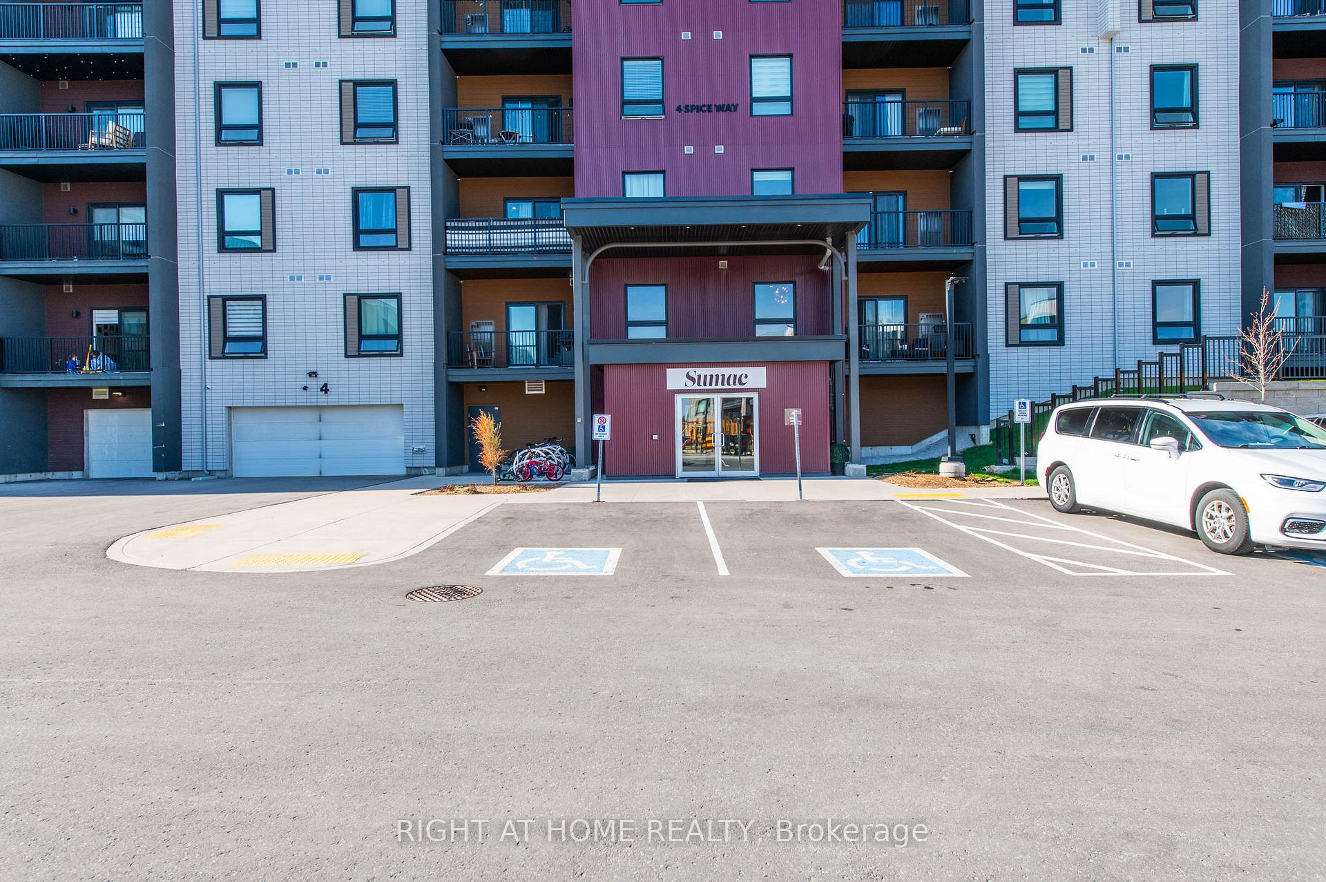 Photo 3 of Unit 202, 4 Spice Way, Barrie, Rural Barrie Southeast — HOMEH