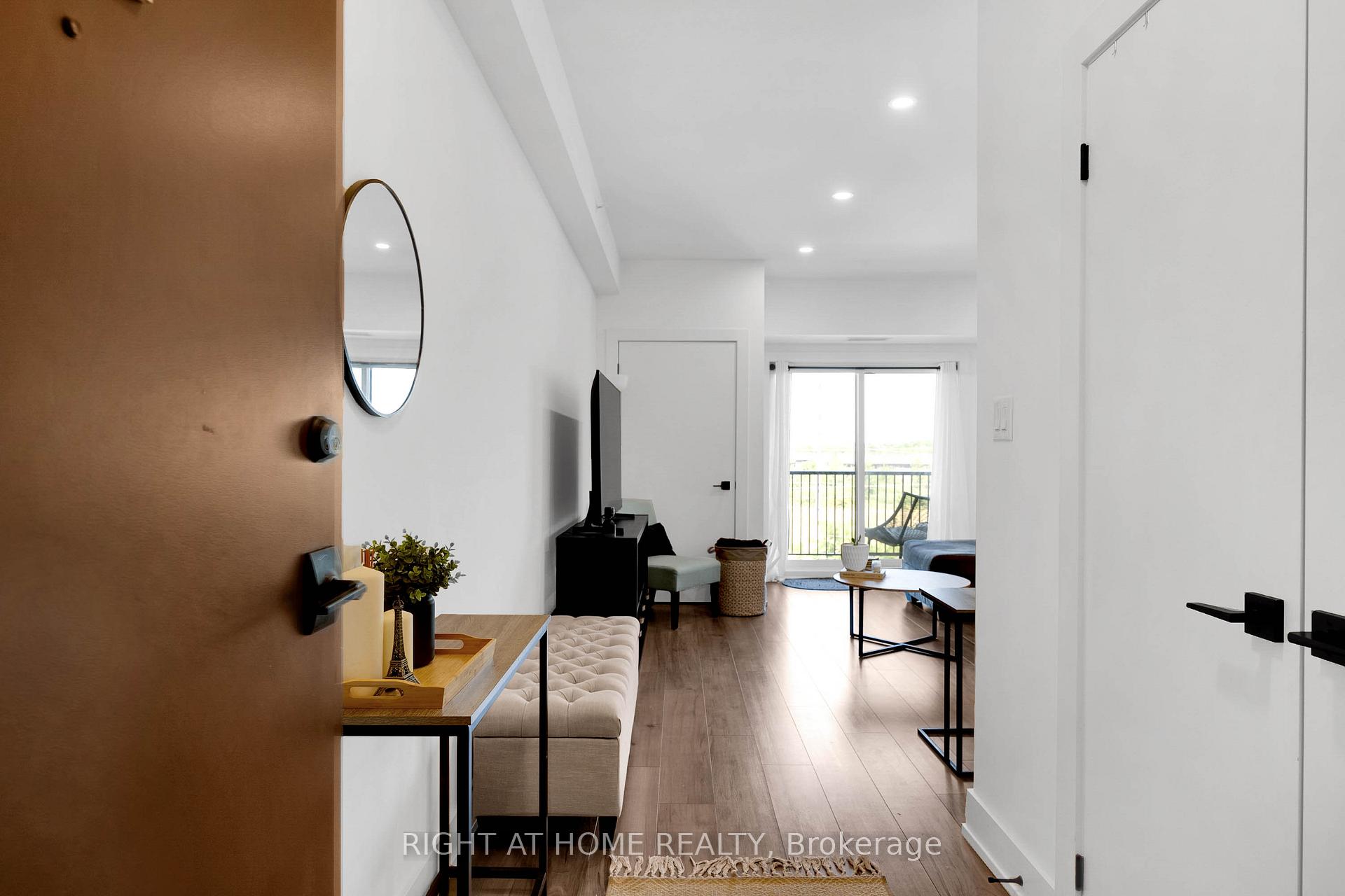 Photo 8 of Unit 202, 4 Spice Way, Barrie, Rural Barrie Southeast — HOMEH