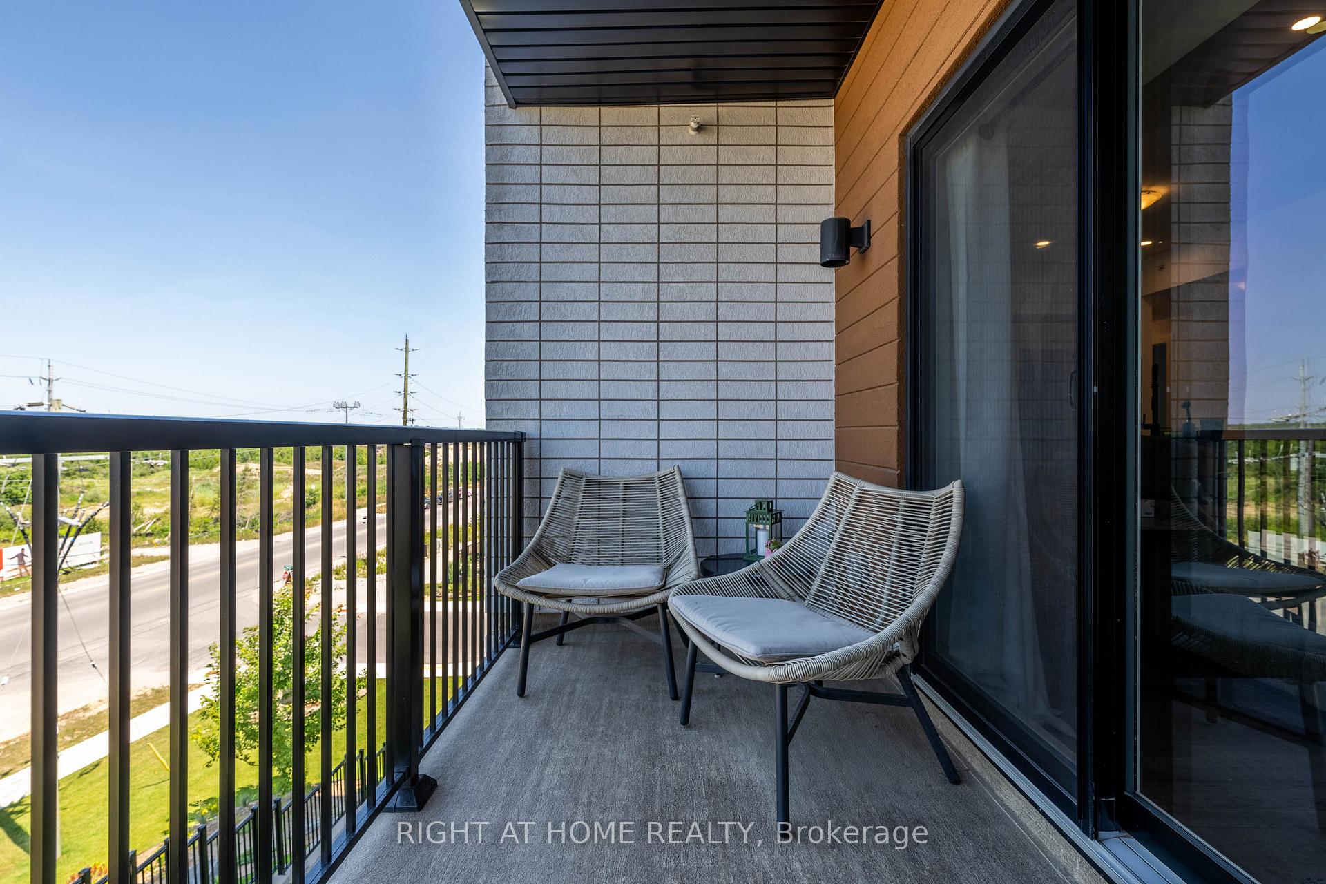 Photo 29 of Unit 202, 4 Spice Way, Barrie, Rural Barrie Southeast — HOMEH