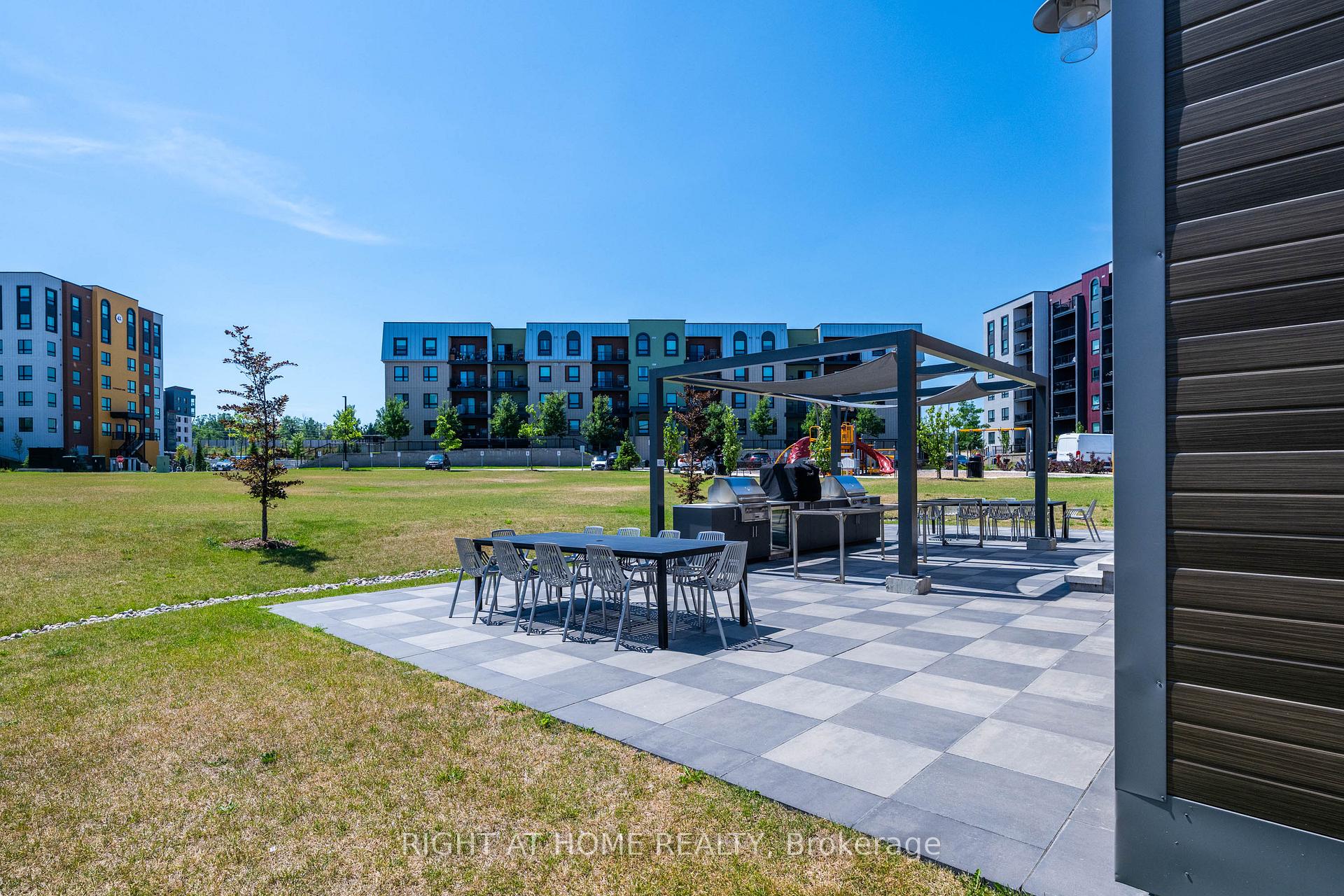 Photo 31 of Unit 202, 4 Spice Way, Barrie, Rural Barrie Southeast — HOMEH