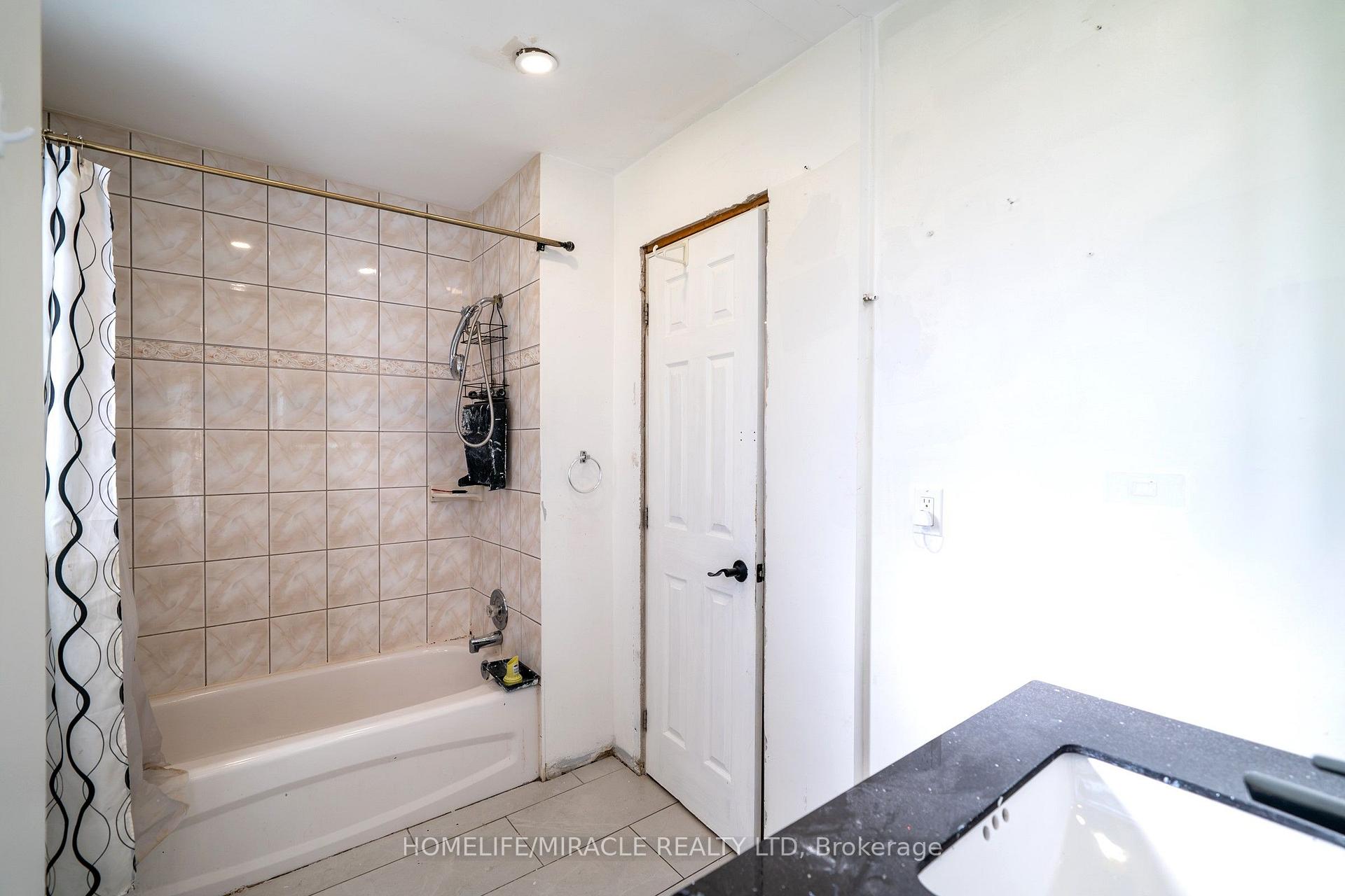Photo 6 of 373 Drew Street, Oshawa, Central — HOMEH