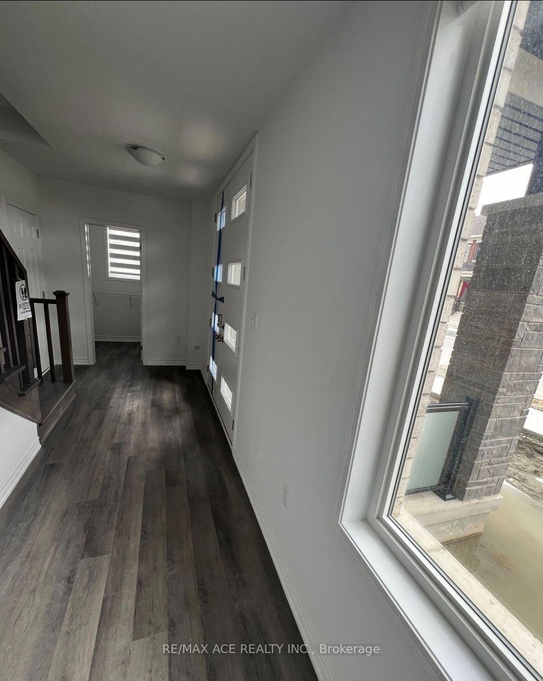 Photo 7 of Unit A, 2 Plume Street, Brampton, Northwest Brampton — HOMEH